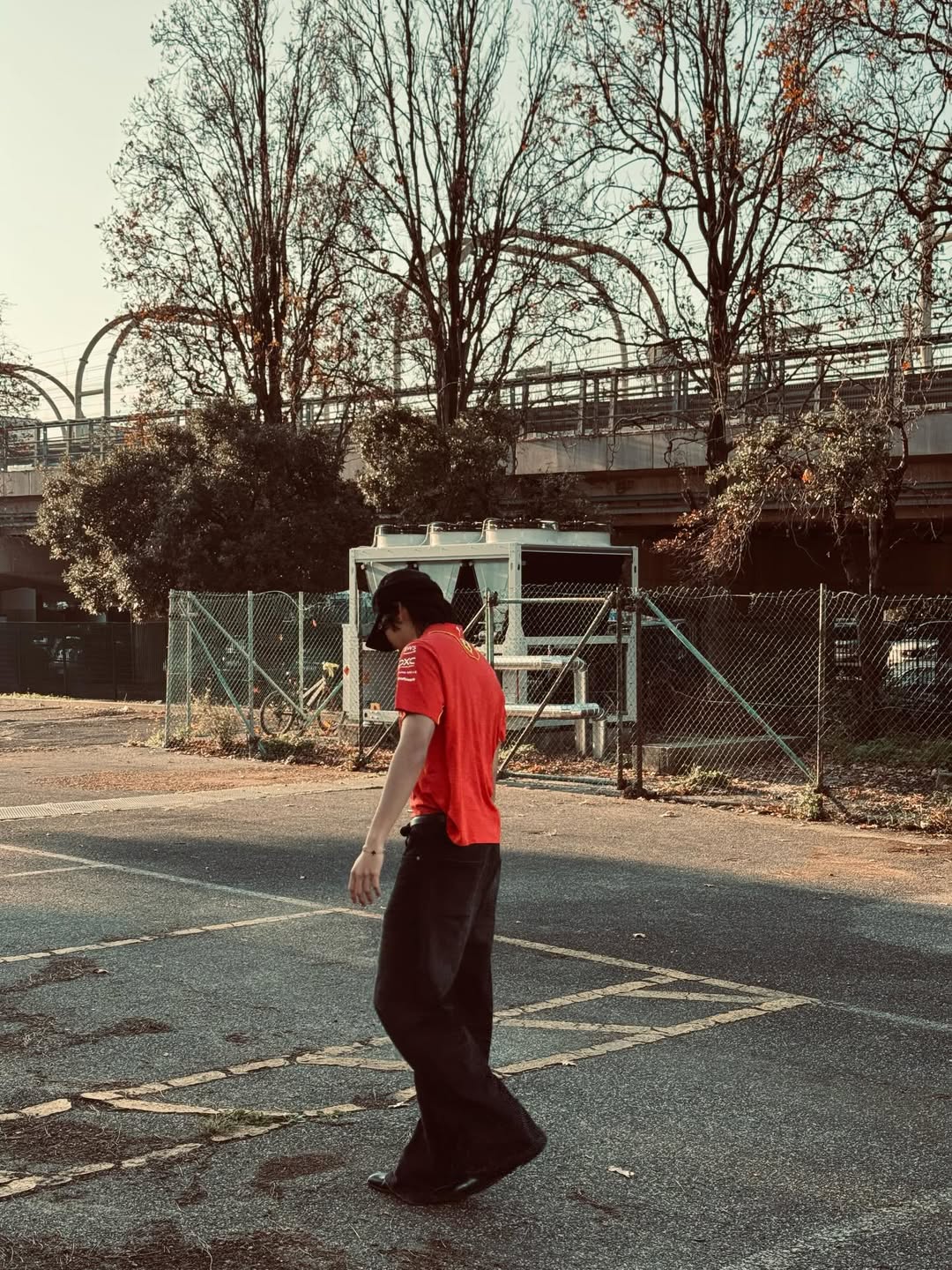 บูม - ธราธร จันทรวรกาญจน์