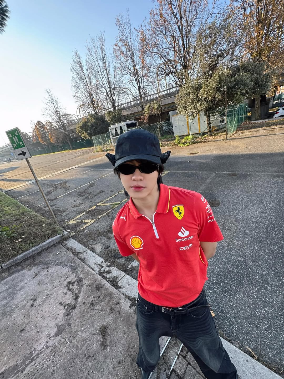 บูม - ธราธร จันทรวรกาญจน์