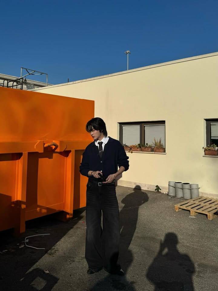 บูม - ธราธร จันทรวรกาญจน์