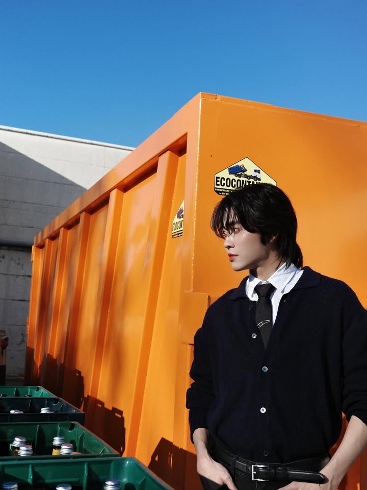 บูม - ธราธร จันทรวรกาญจน์