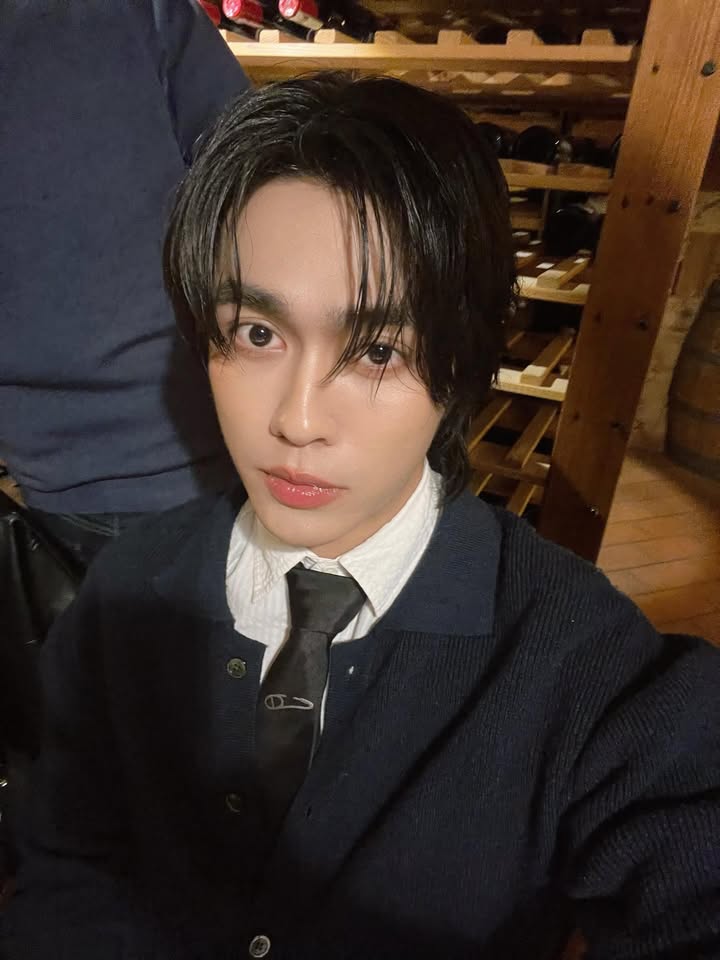 บูม - ธราธร จันทรวรกาญจน์