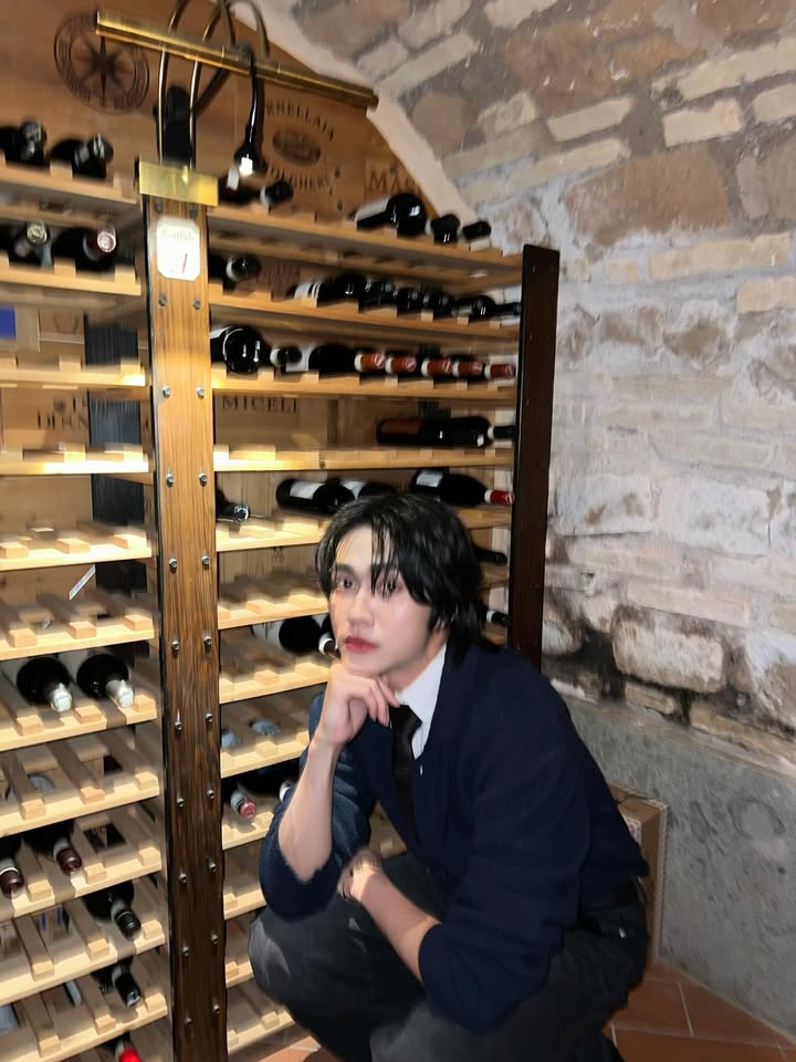 บูม - ธราธร จันทรวรกาญจน์