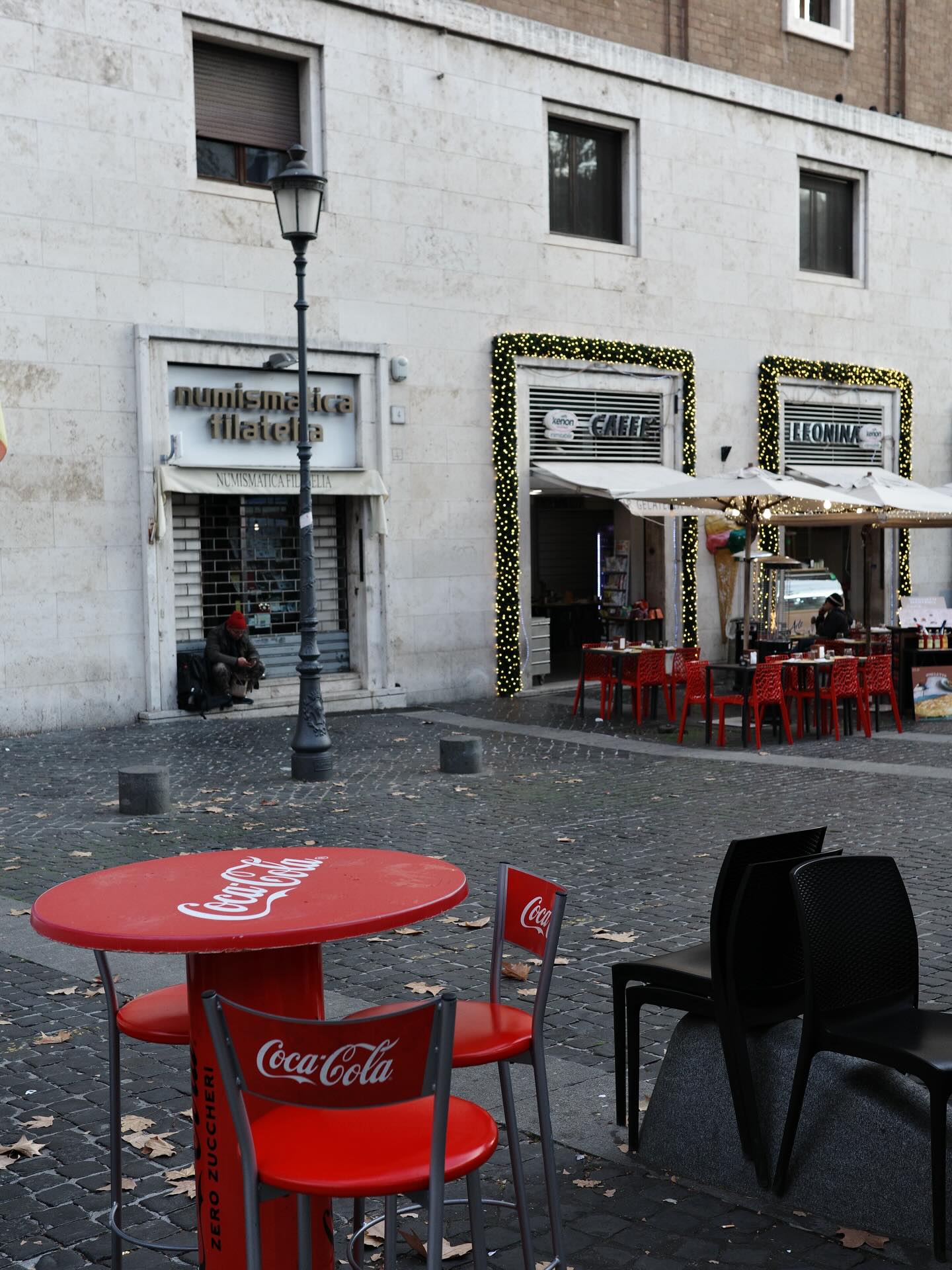 บูม - ธราธร จันทรวรกาญจน์