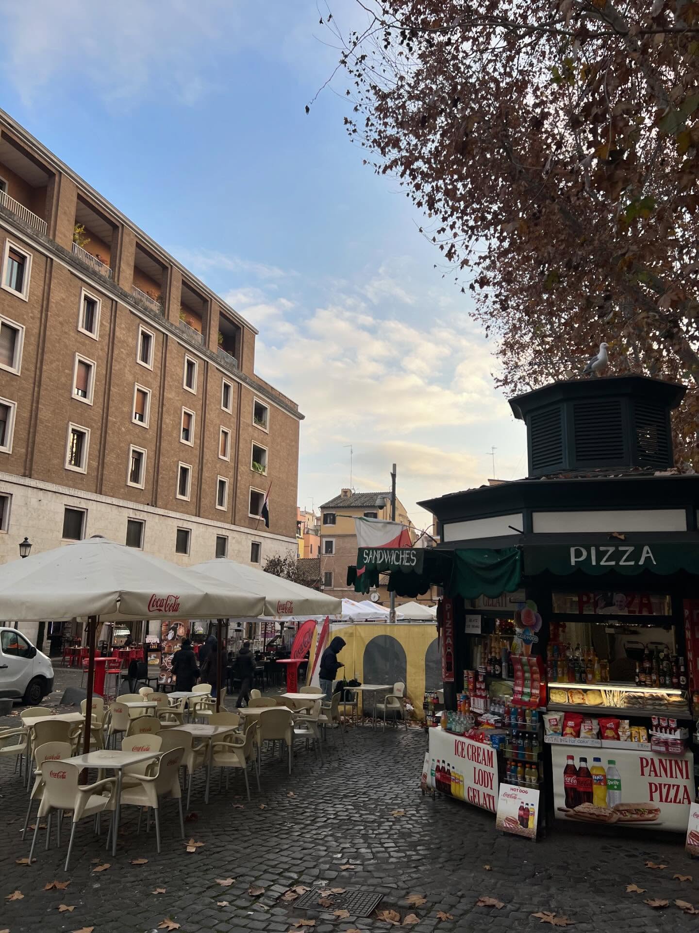 บูม - ธราธร จันทรวรกาญจน์