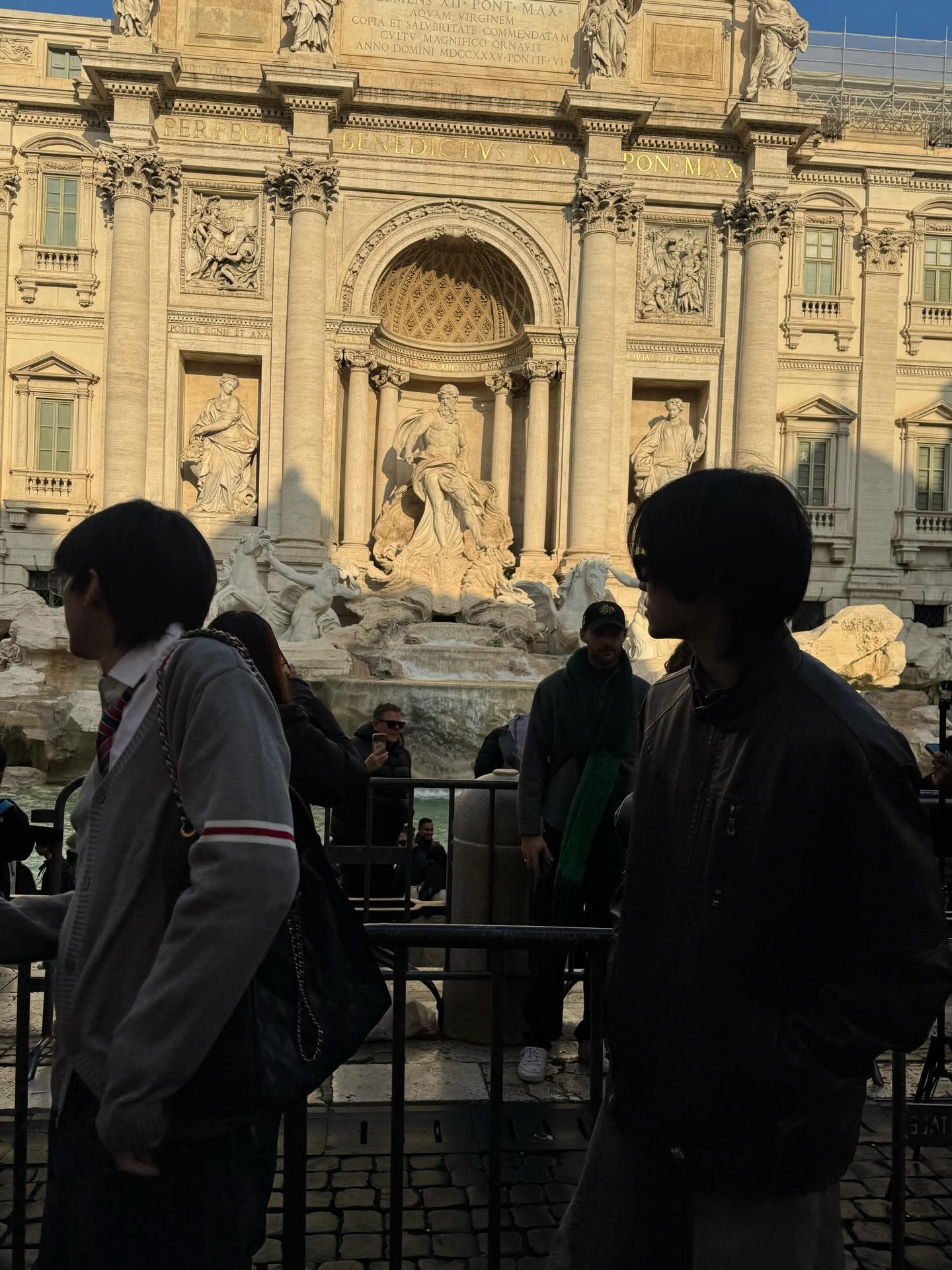 บูม - ธราธร จันทรวรกาญจน์