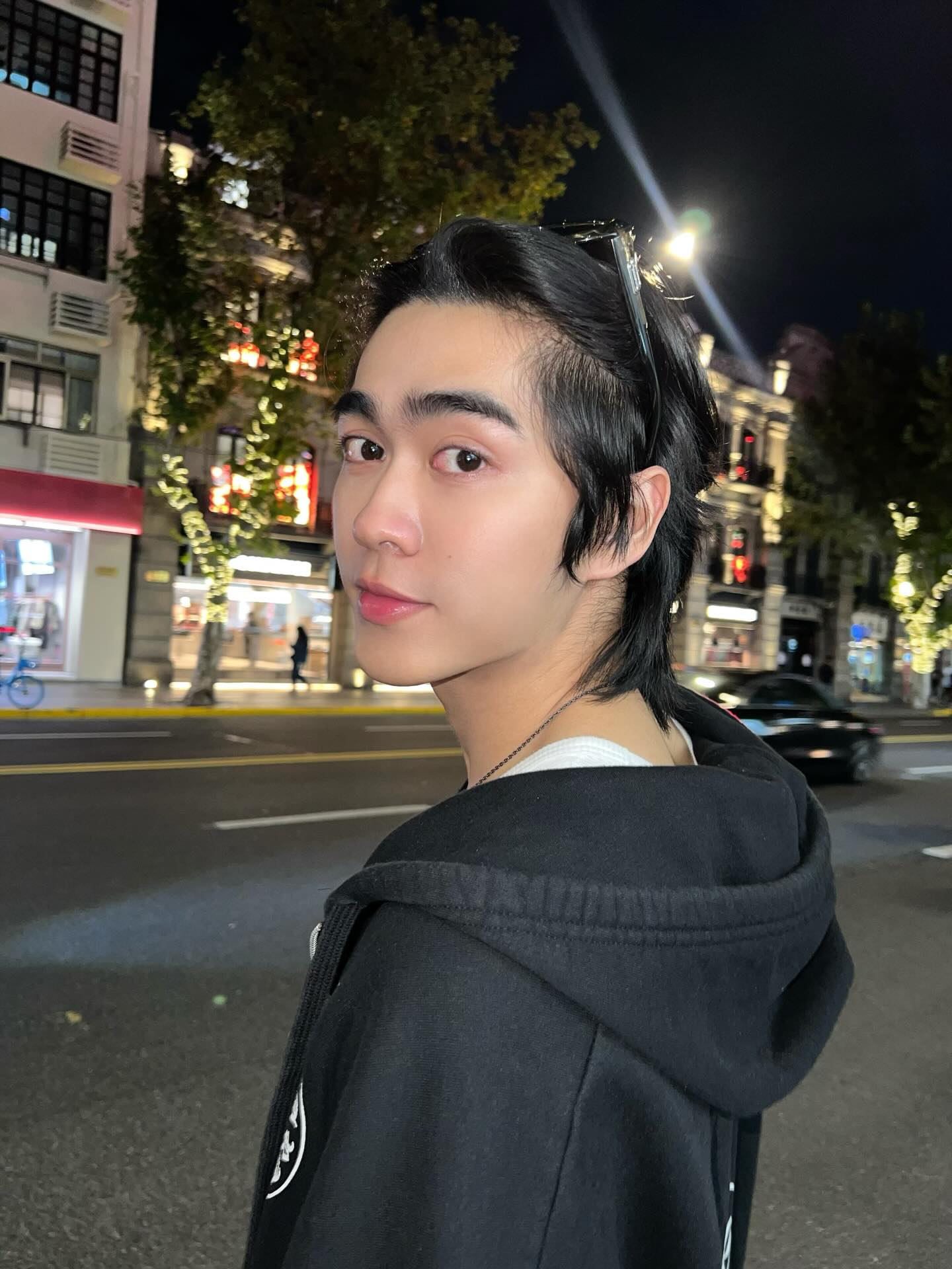 บูม - ธราธร จันทรวรกาญจน์