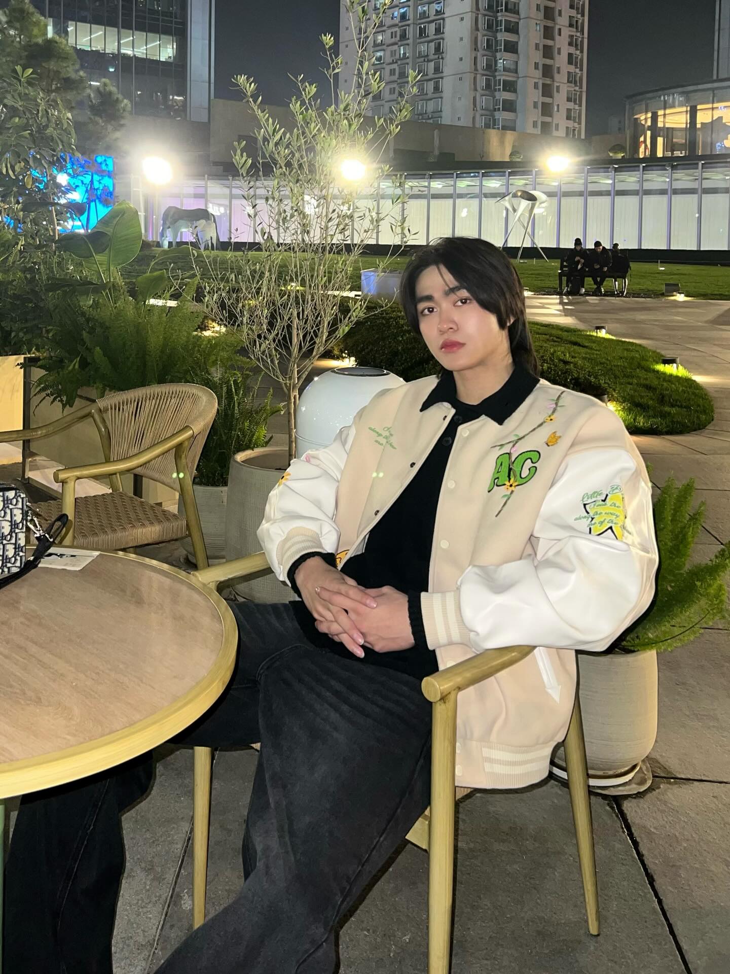 บูม - ธราธร จันทรวรกาญจน์