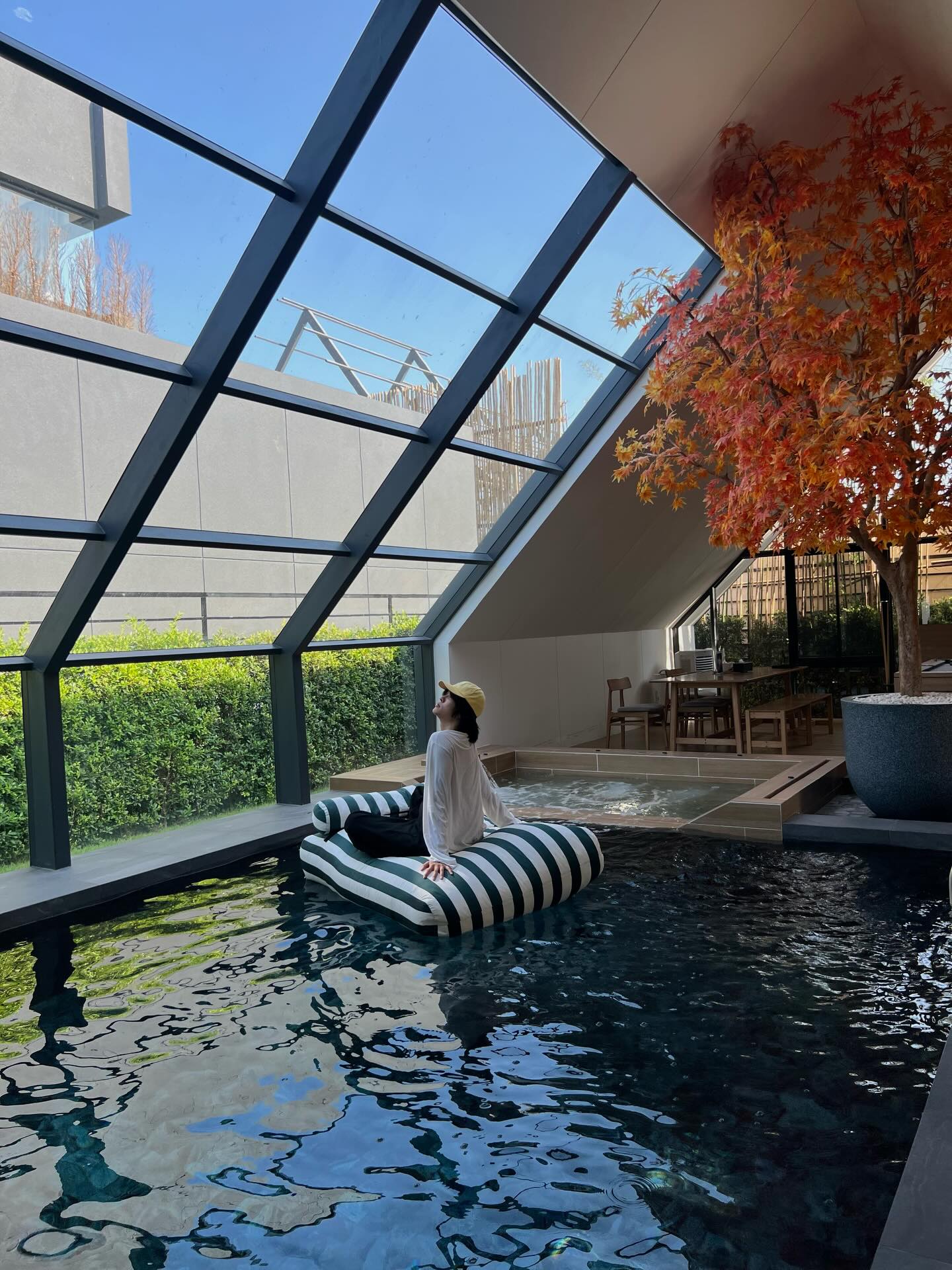 บูม - ธราธร จันทรวรกาญจน์