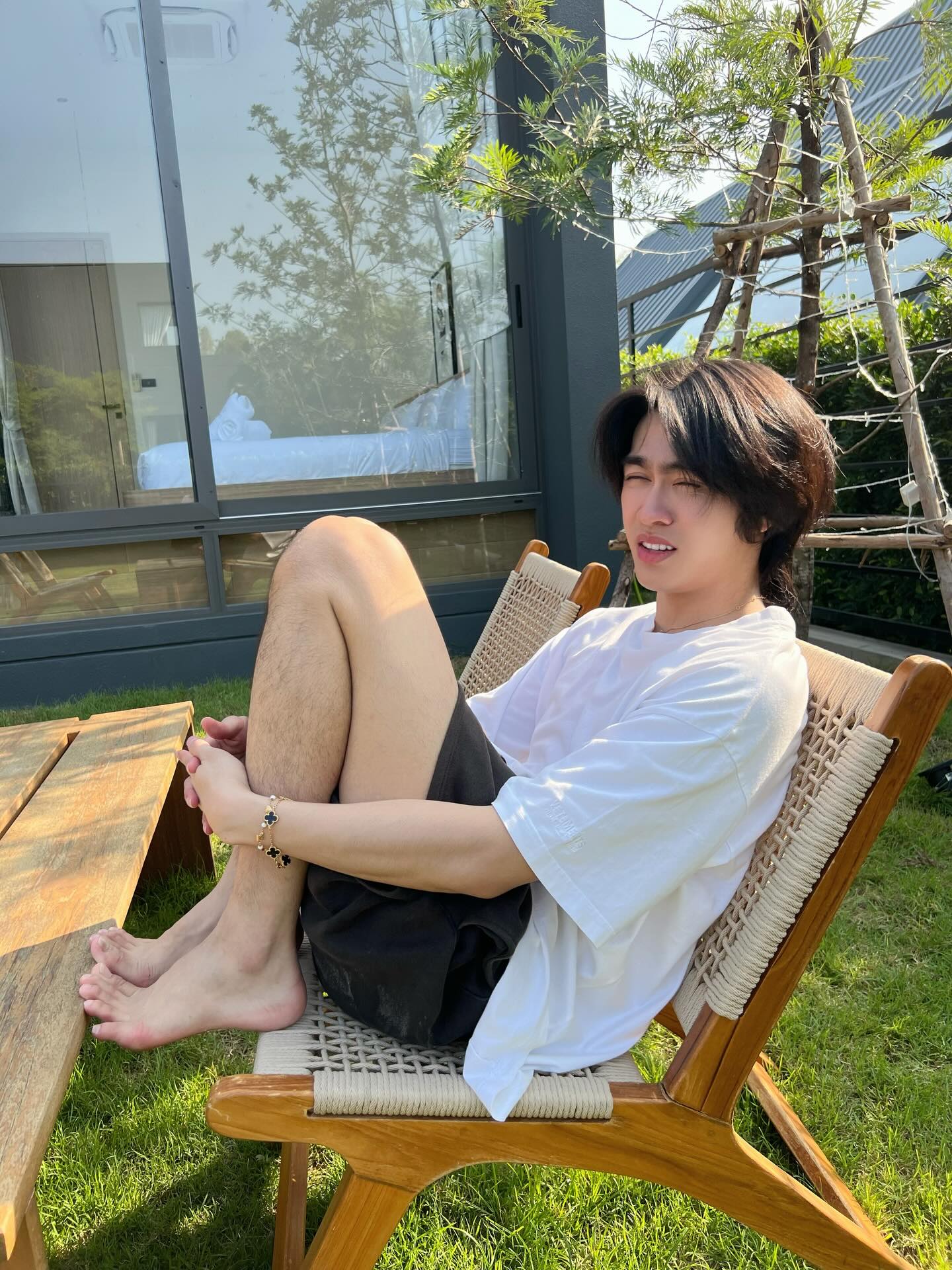 บูม - ธราธร จันทรวรกาญจน์