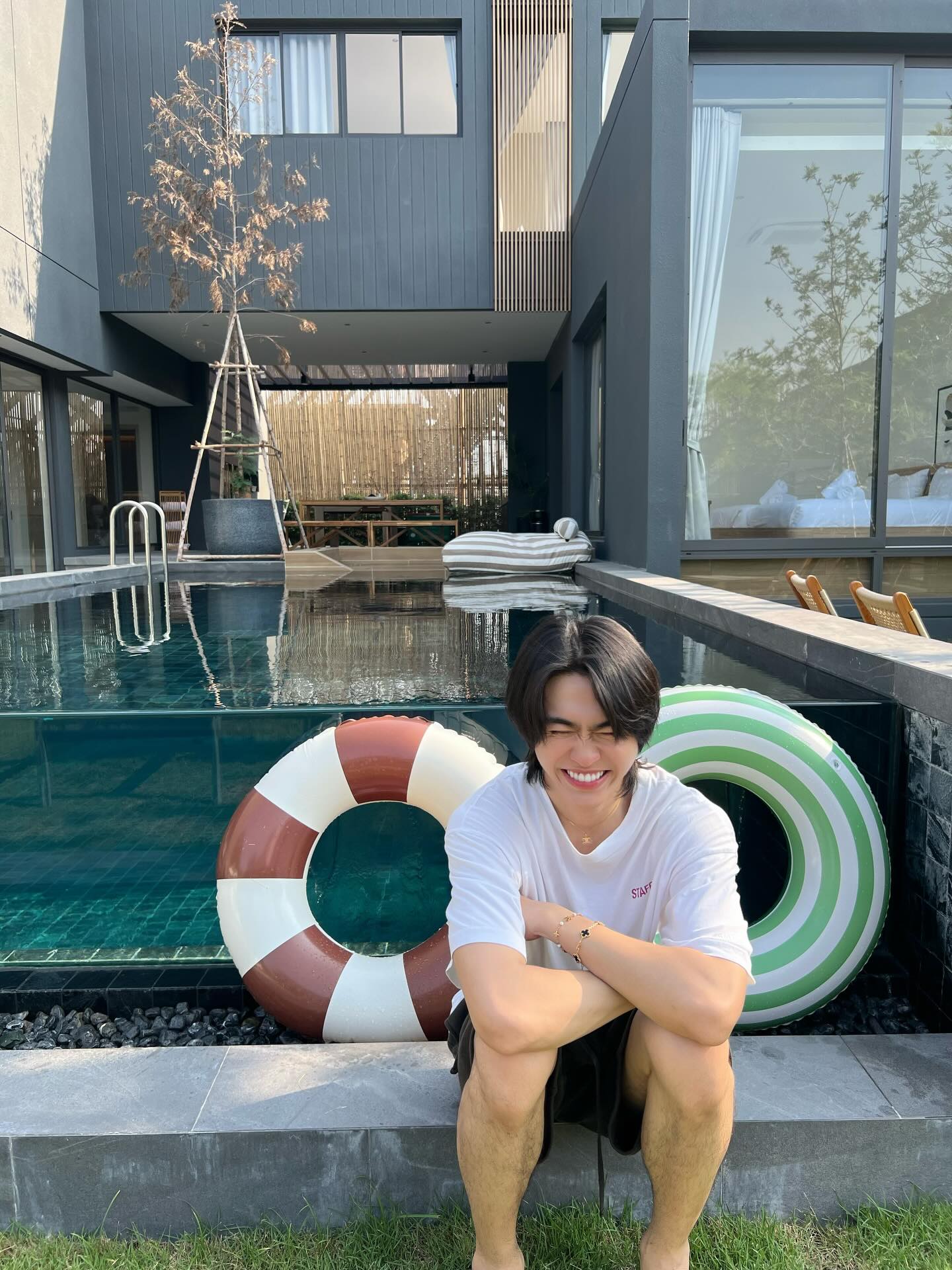 บูม - ธราธร จันทรวรกาญจน์