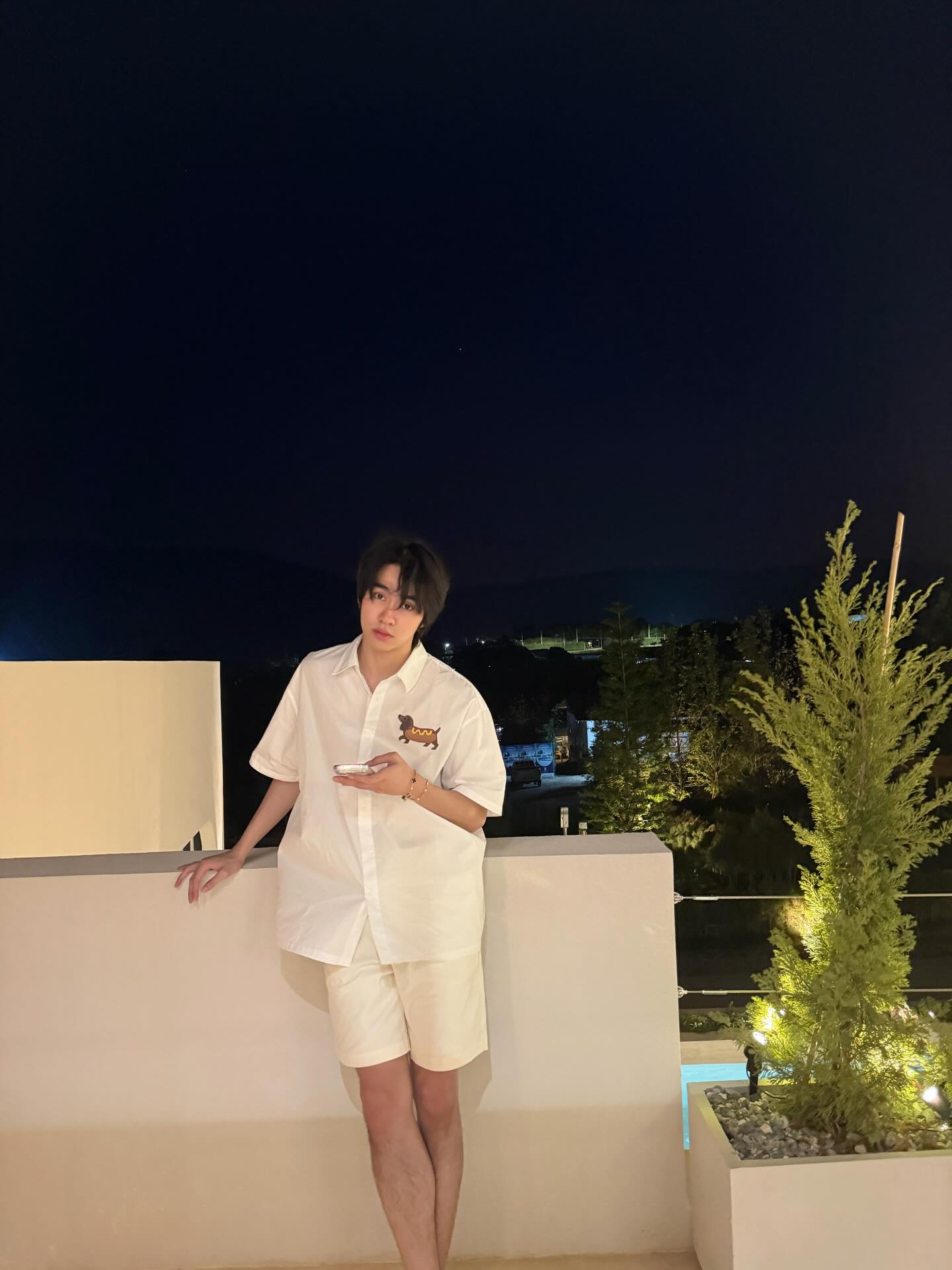 บูม - ธราธร จันทรวรกาญจน์
