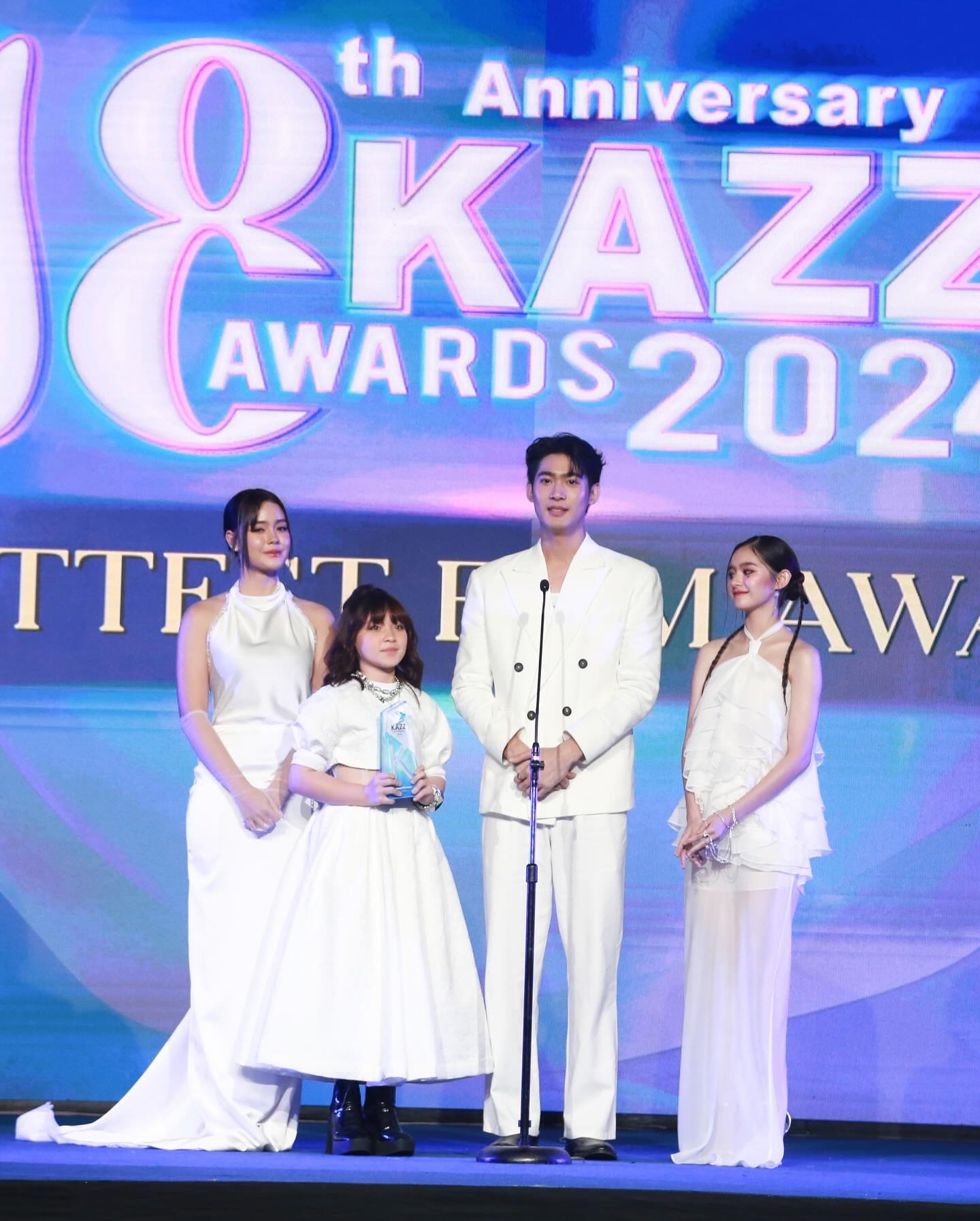 จูเนียร์ - กาจบัณฑิต ใจดี