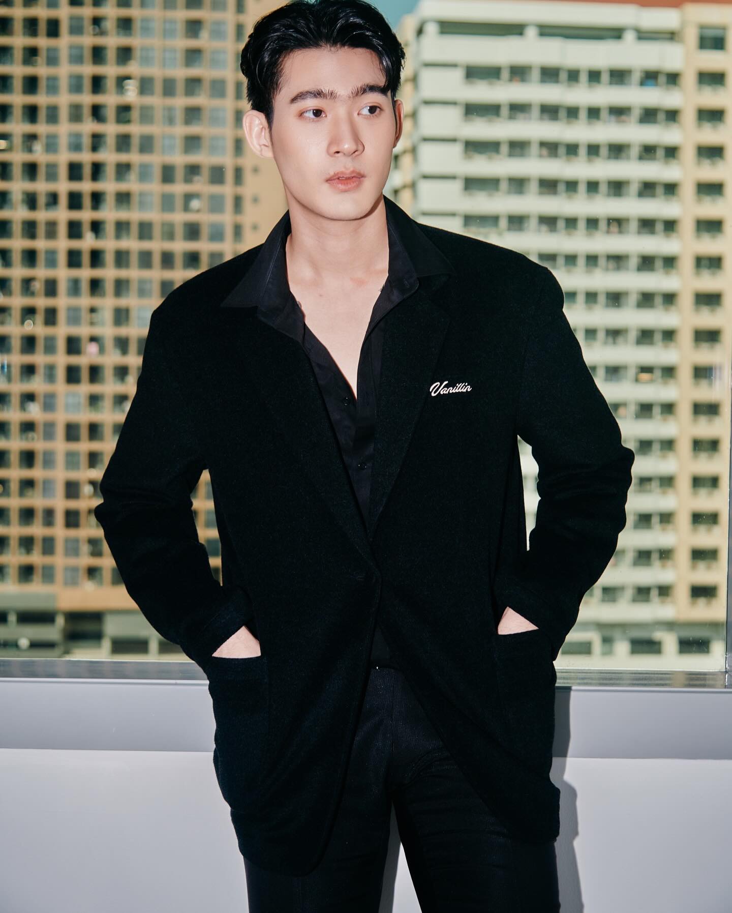 จูเนียร์ - กาจบัณฑิต ใจดี