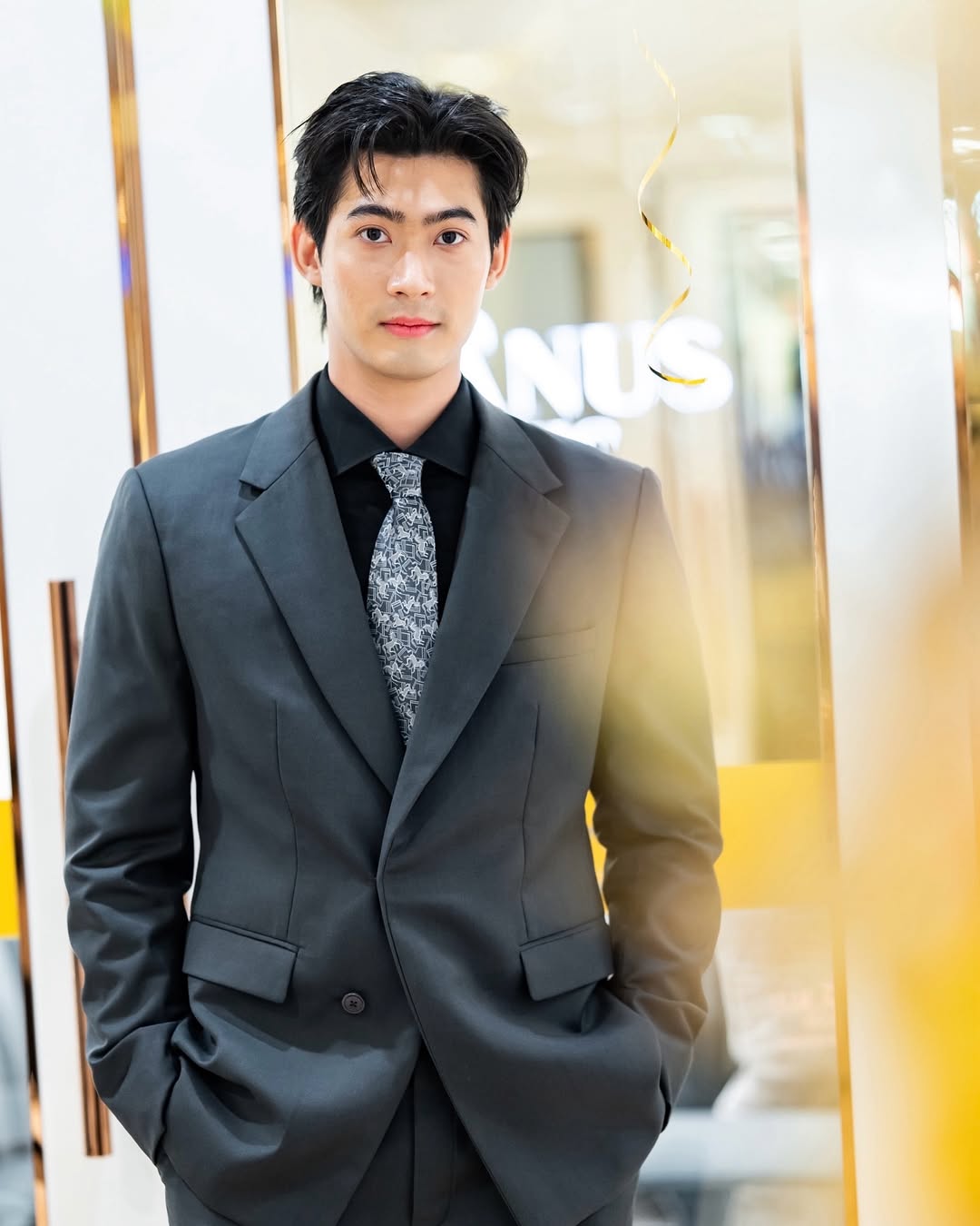 จูเนียร์ - กาจบัณฑิต ใจดี