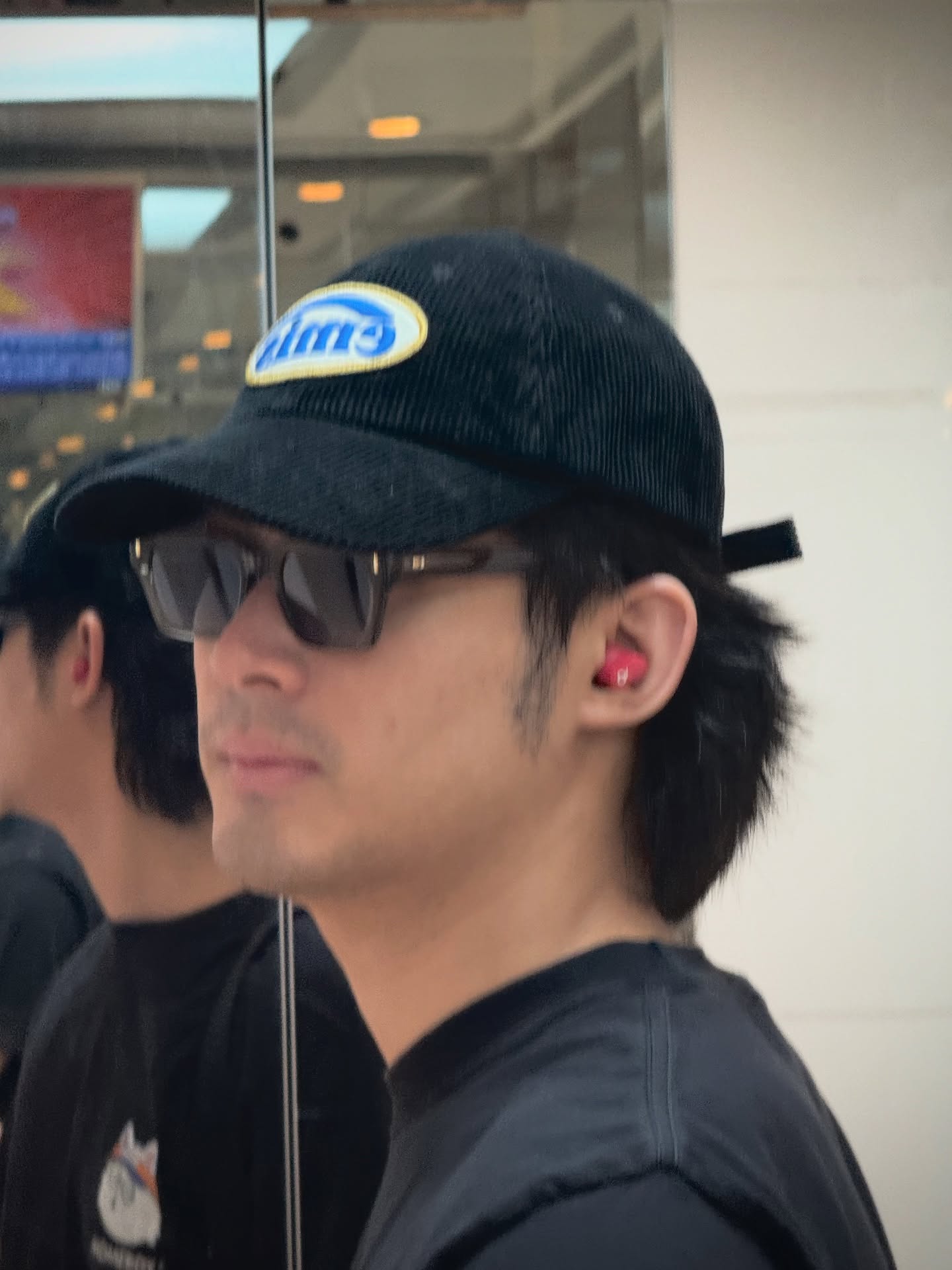 จูเนียร์ - กาจบัณฑิต ใจดี