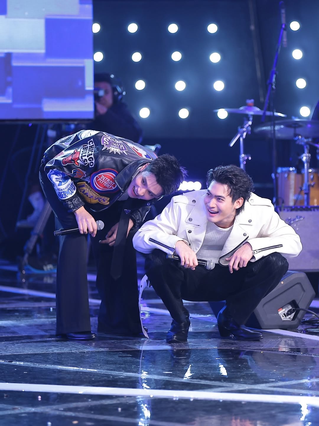 จูเนียร์ - กาจบัณฑิต ใจดี