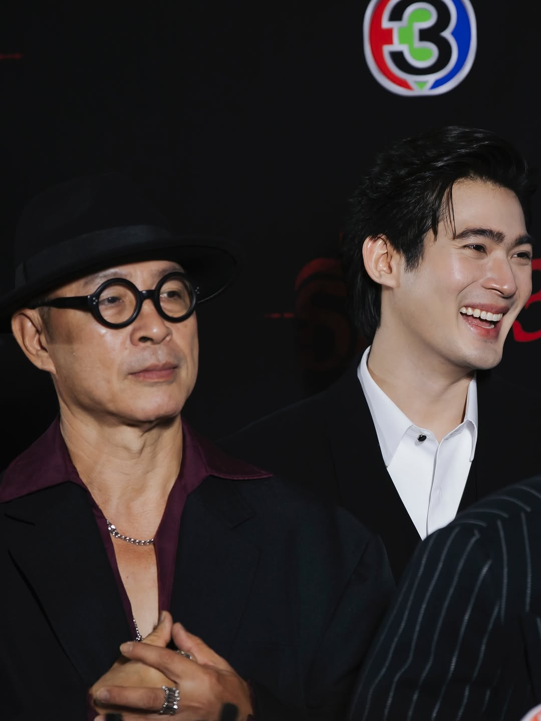 จูเนียร์ - กาจบัณฑิต ใจดี
