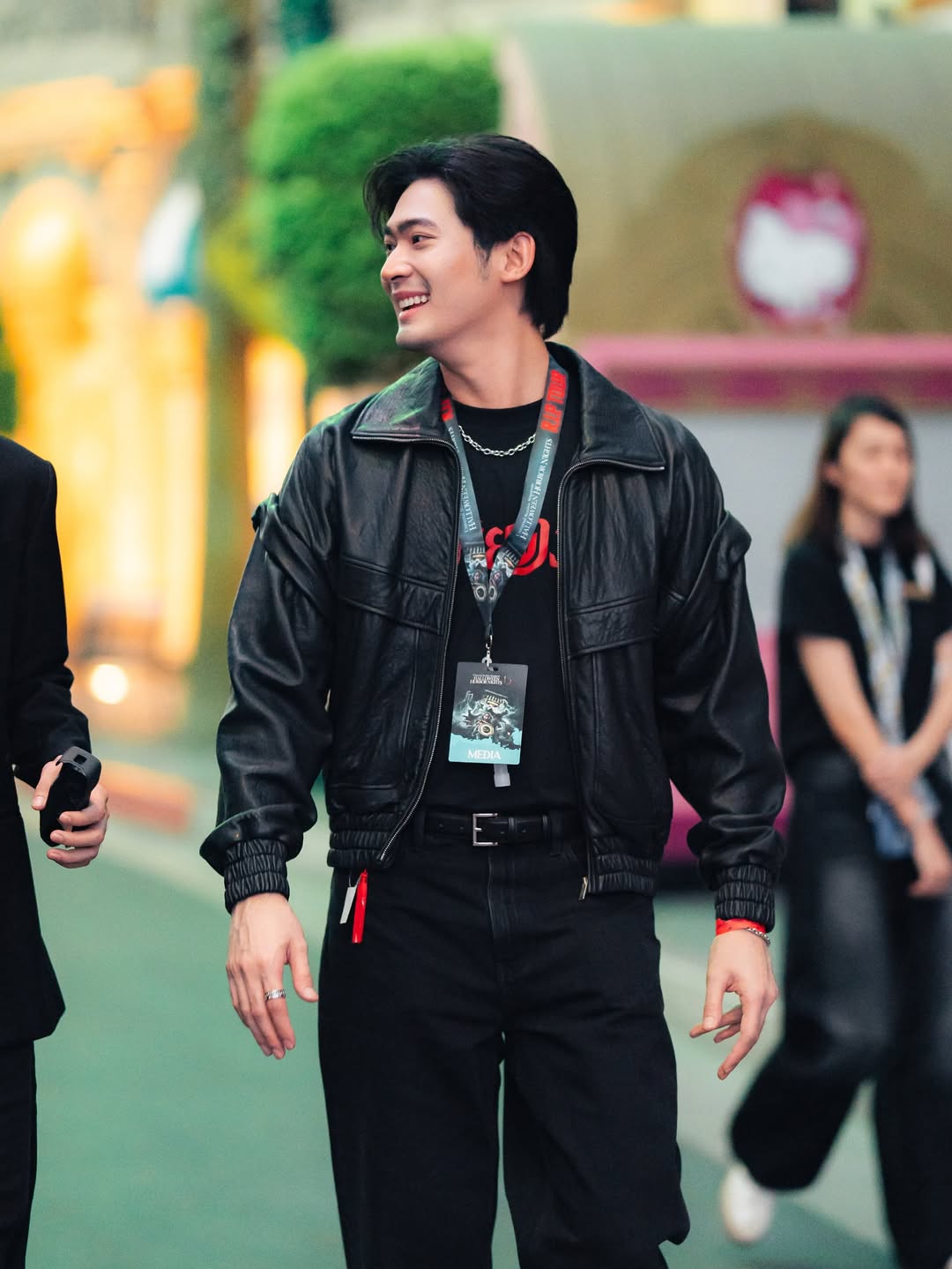 จูเนียร์ - กาจบัณฑิต ใจดี