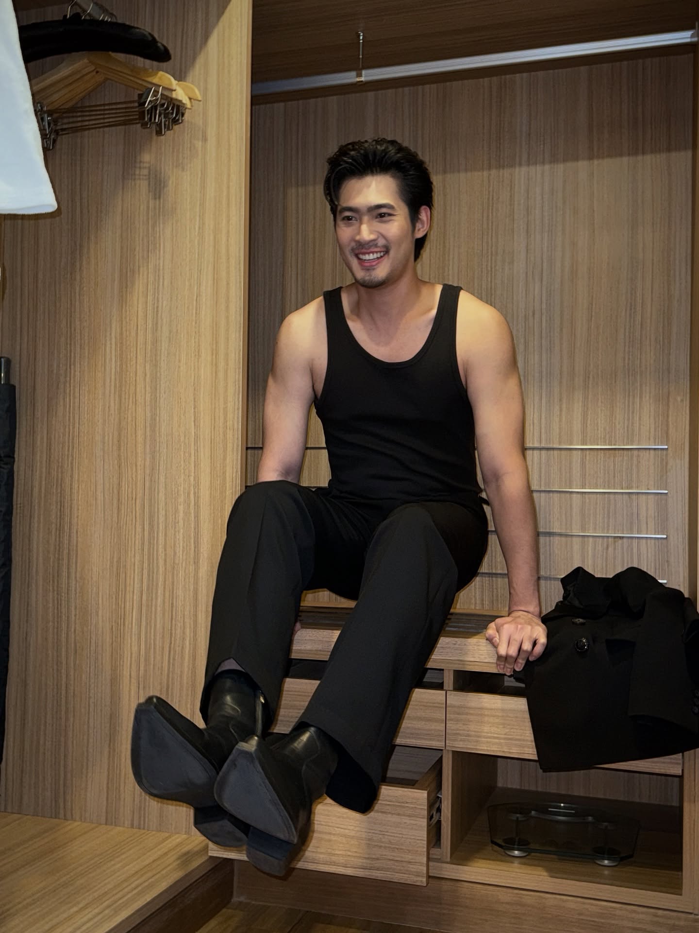 จูเนียร์ - กาจบัณฑิต ใจดี