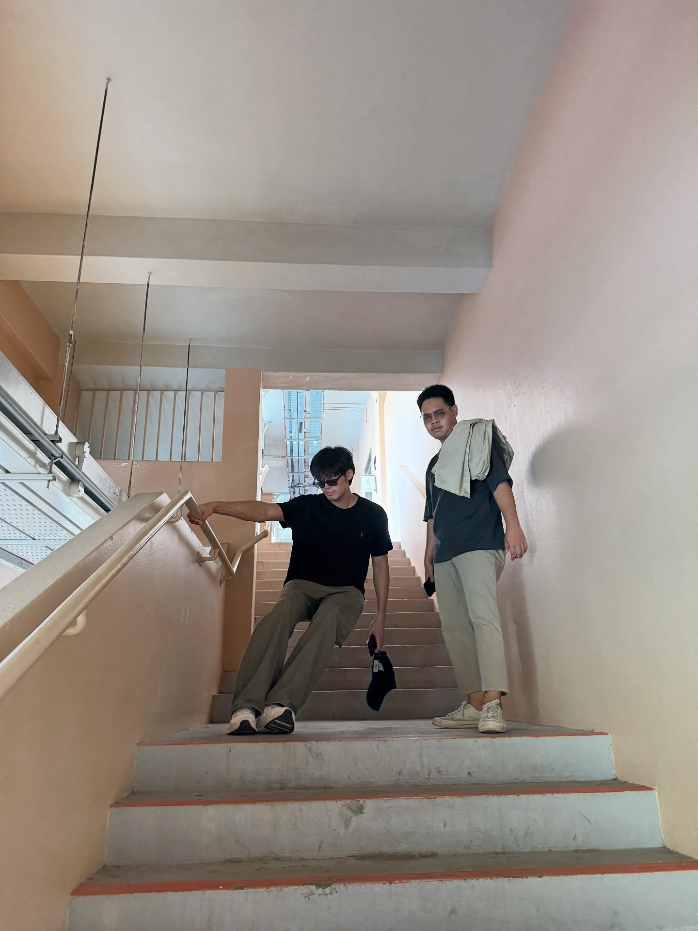 จูเนียร์ - กาจบัณฑิต ใจดี