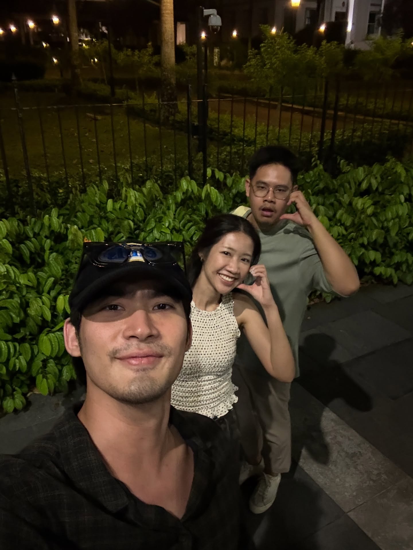 จูเนียร์ - กาจบัณฑิต ใจดี