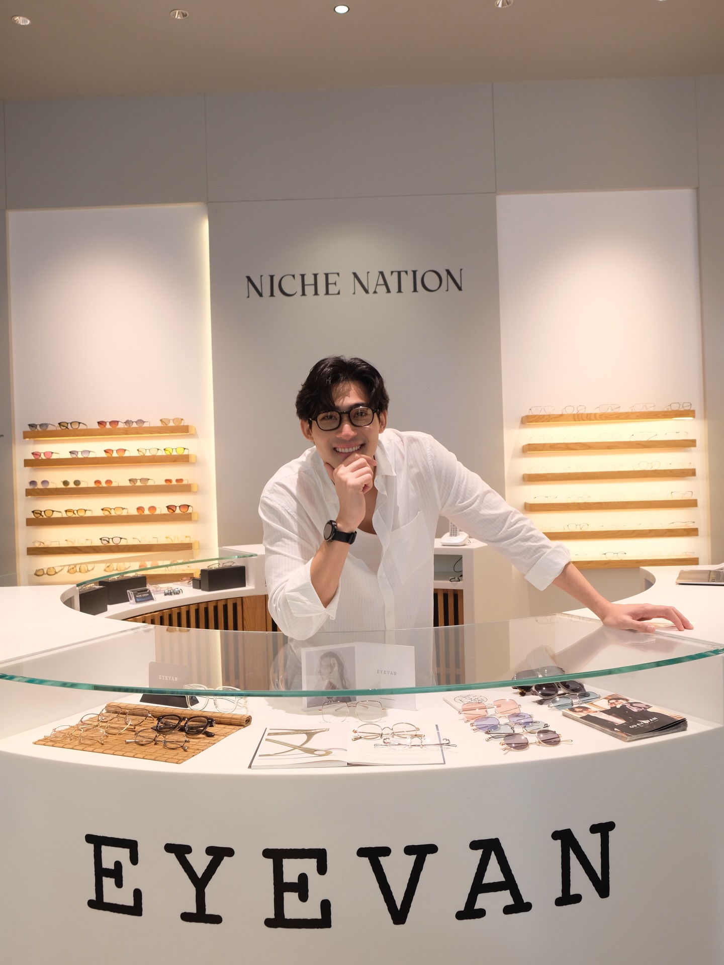 จูเนียร์ - กาจบัณฑิต ใจดี