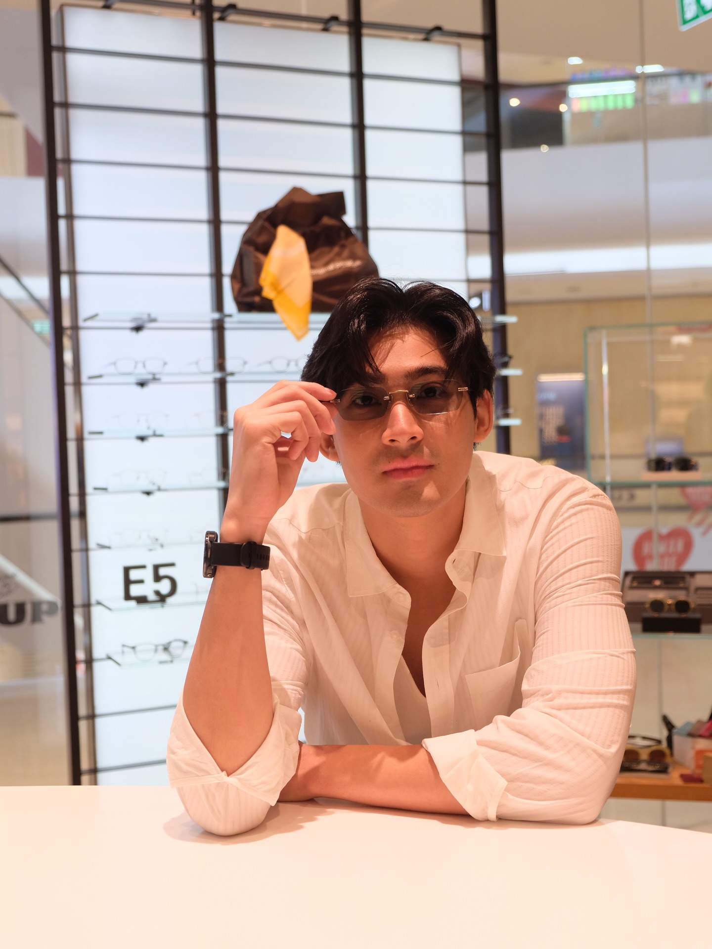 จูเนียร์ - กาจบัณฑิต ใจดี