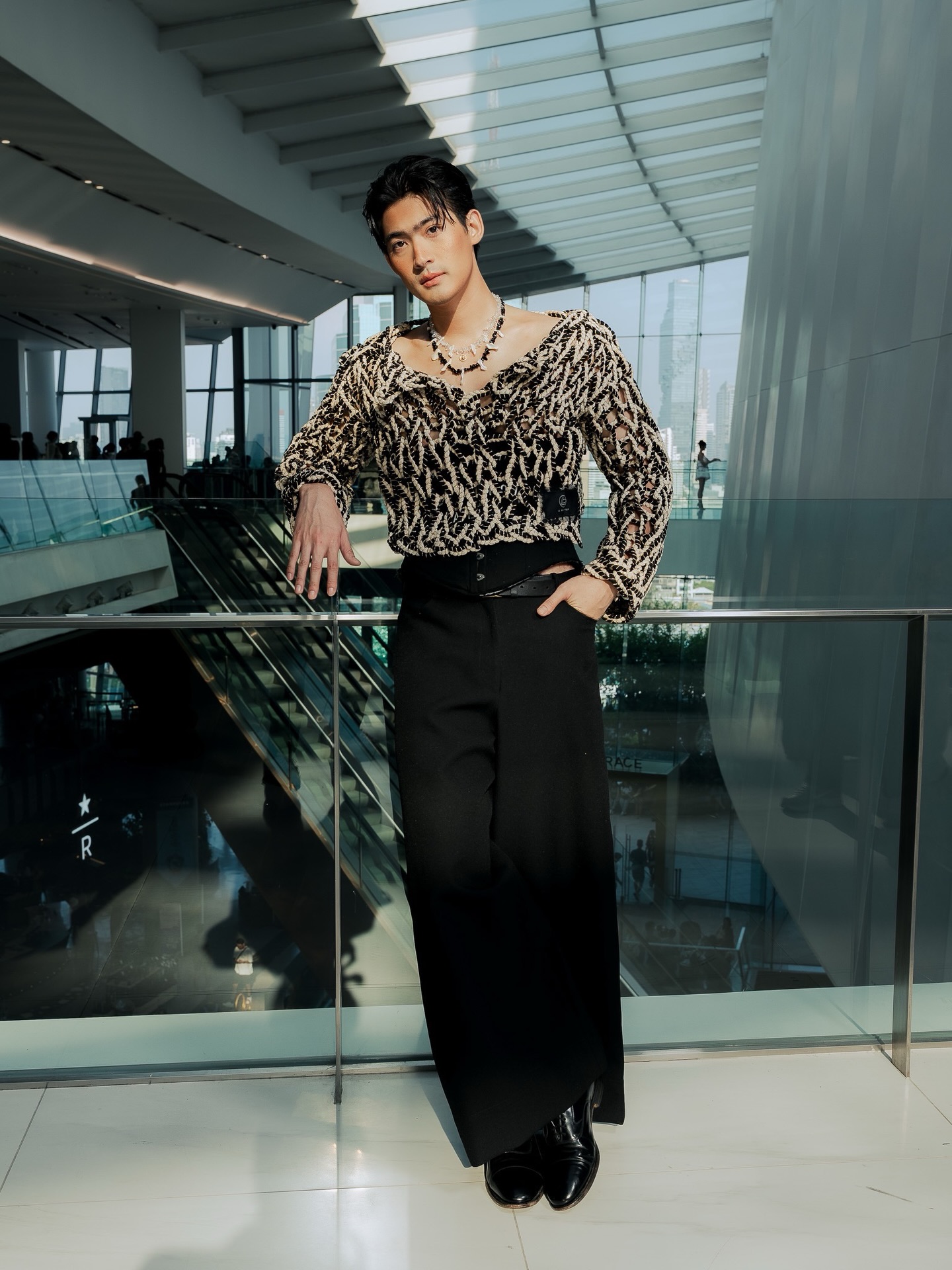 จูเนียร์ - กาจบัณฑิต ใจดี