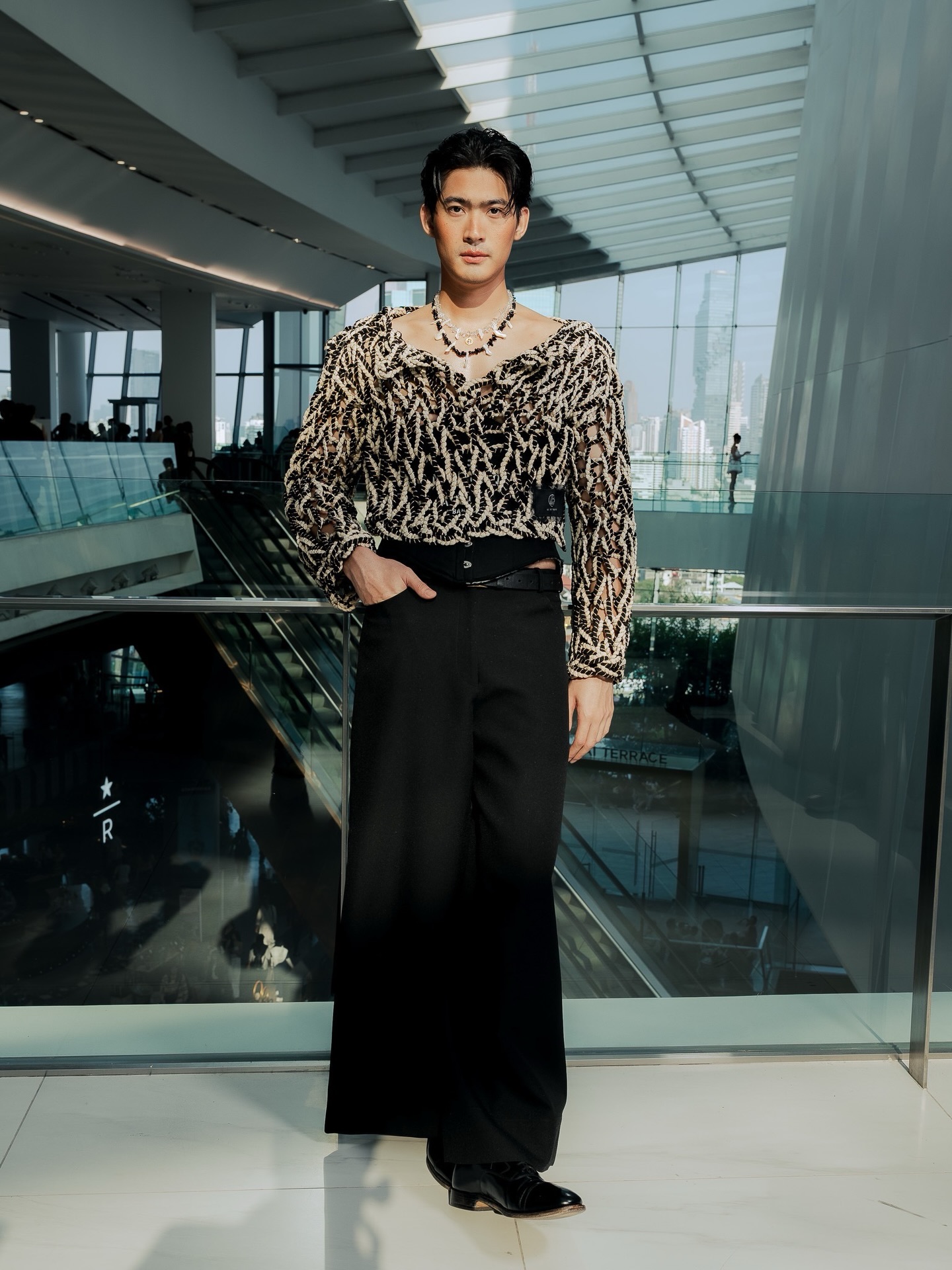 จูเนียร์ - กาจบัณฑิต ใจดี