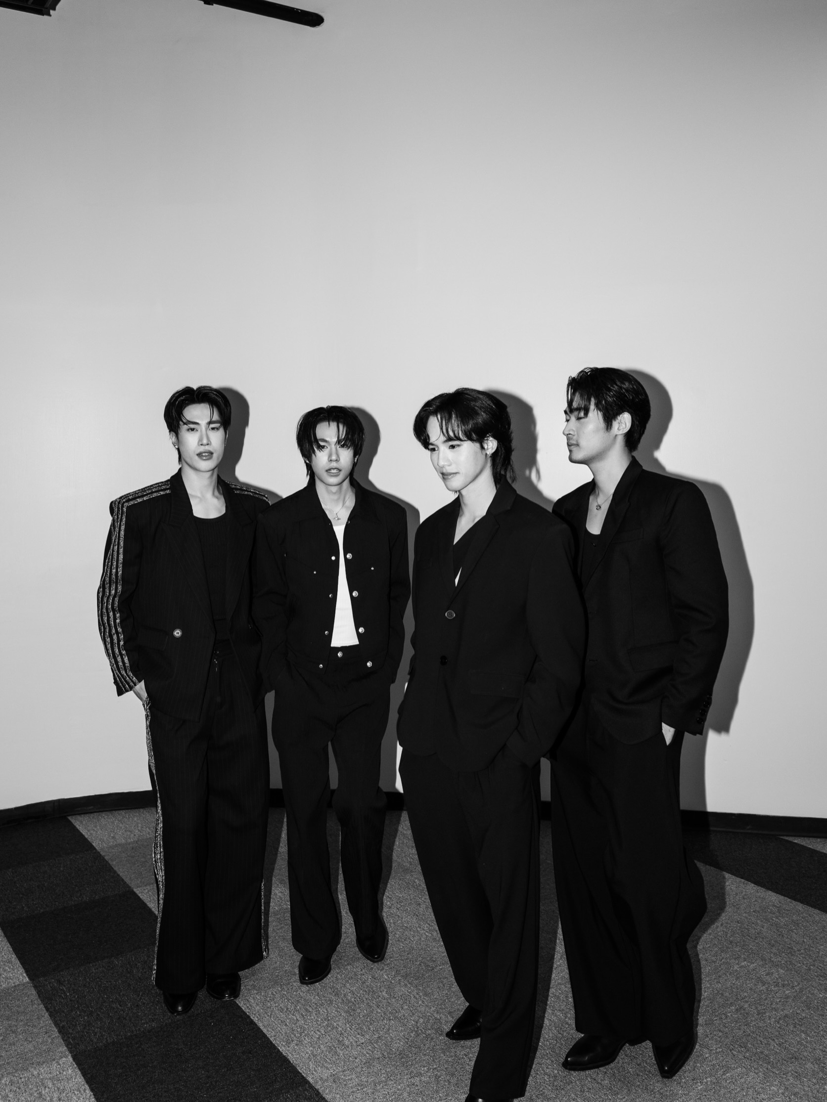 จูเนียร์ - กาจบัณฑิต ใจดี