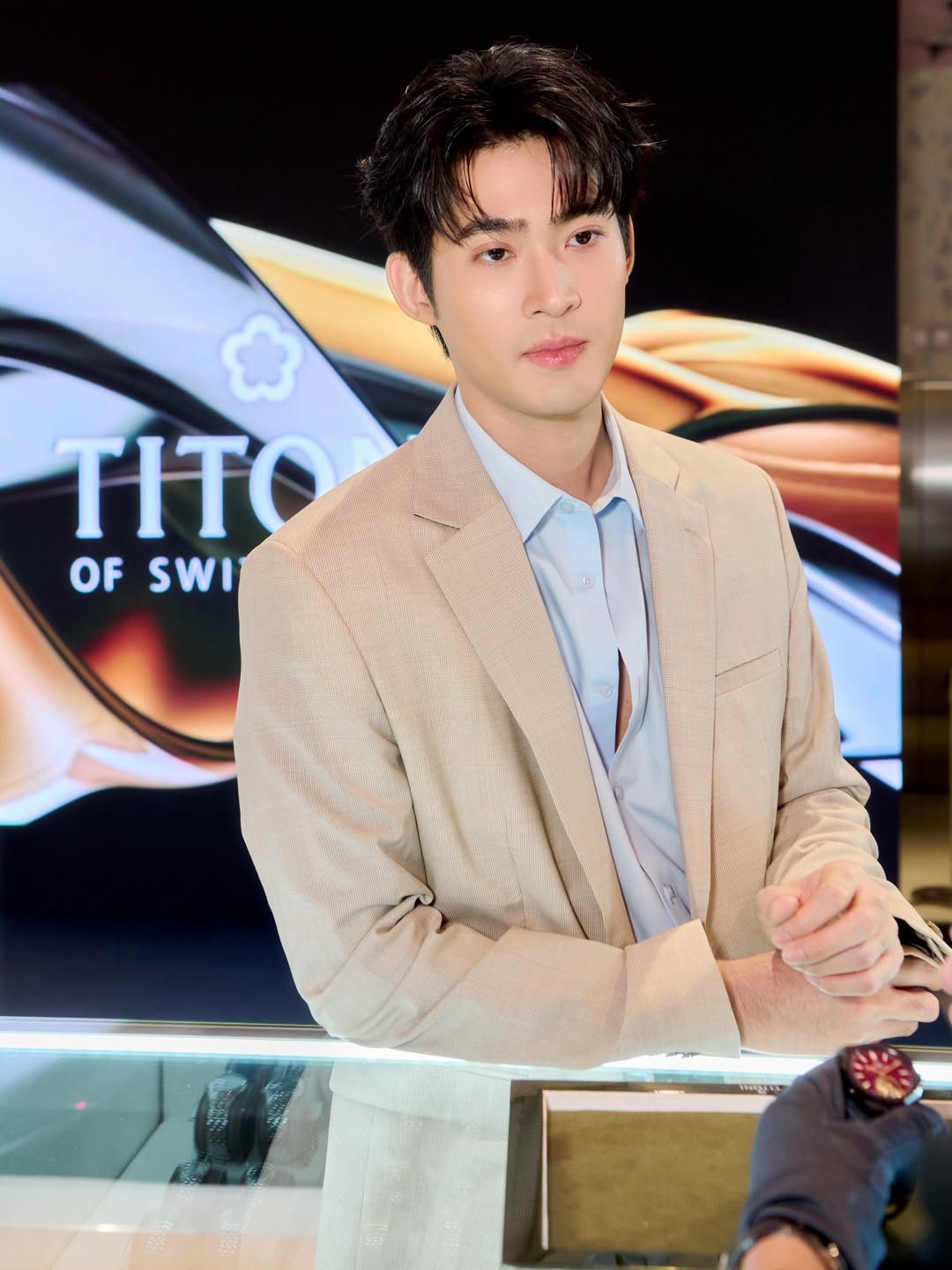 จูเนียร์ - กาจบัณฑิต ใจดี