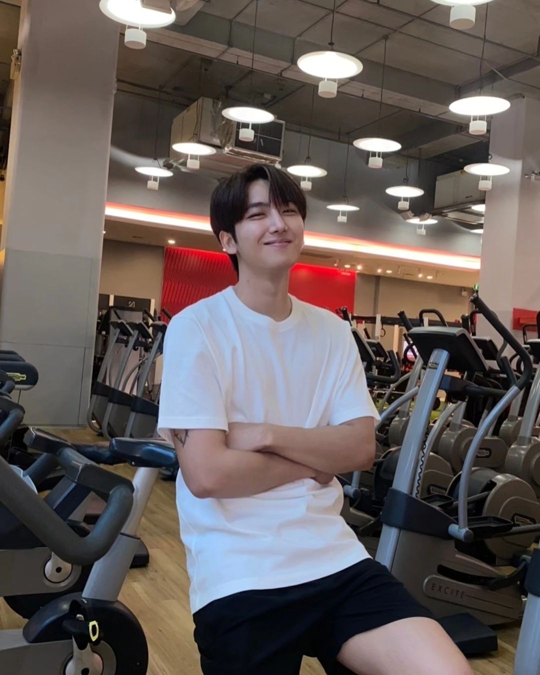 ไตเติ้ล - กีรติ พวงมาลี