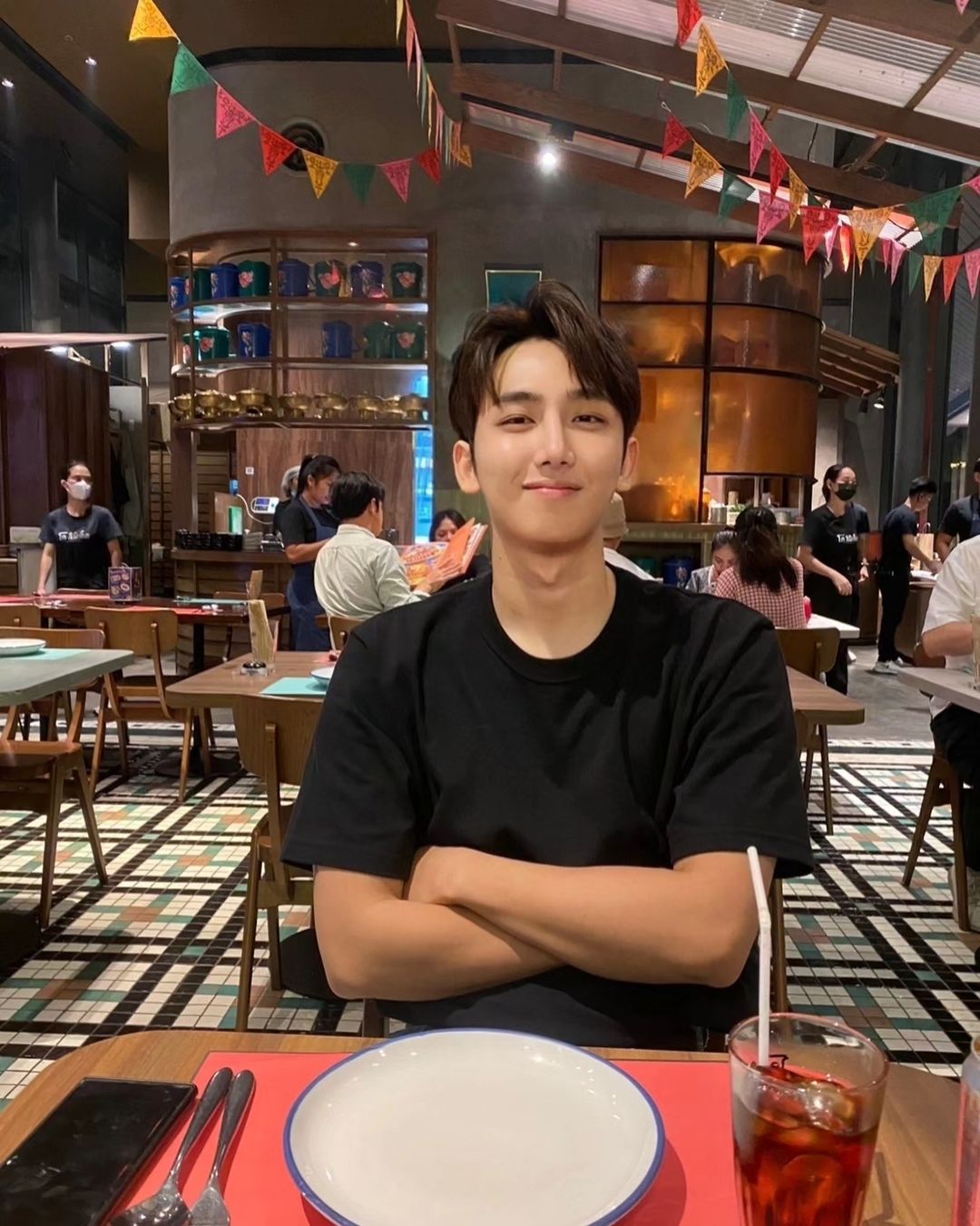 ไตเติ้ล - กีรติ พวงมาลี