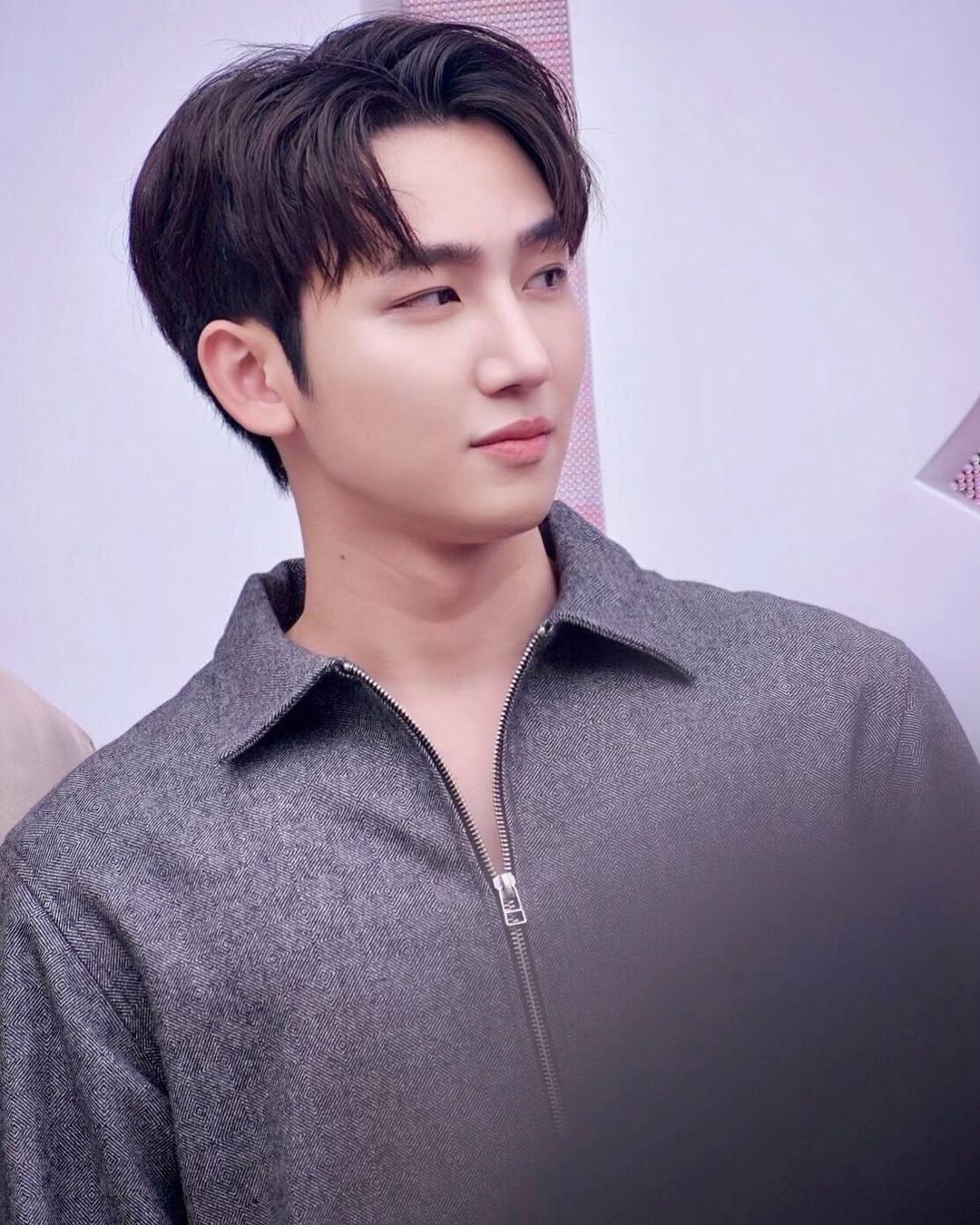 ไตเติ้ล - กีรติ พวงมาลี