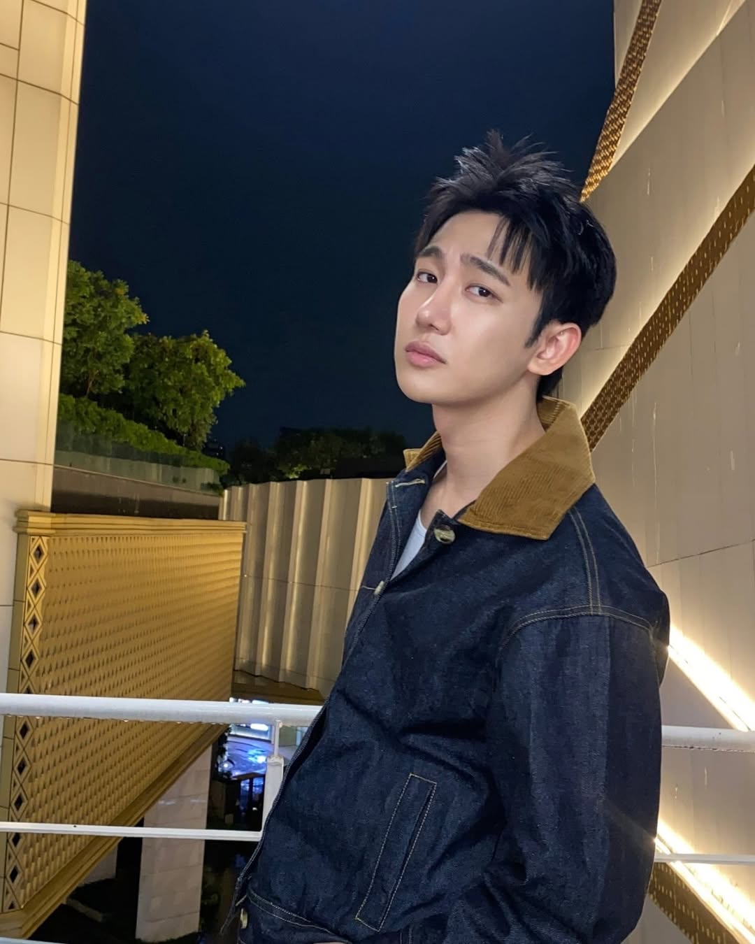 ไตเติ้ล - กีรติ พวงมาลี