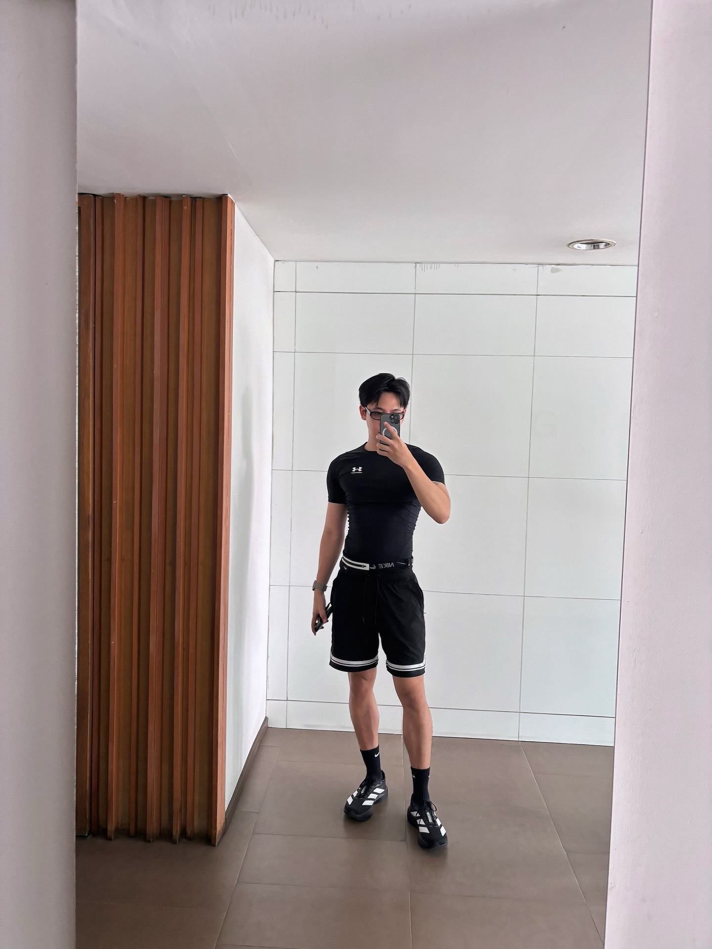 ไตเติ้ล - กีรติ พวงมาลี