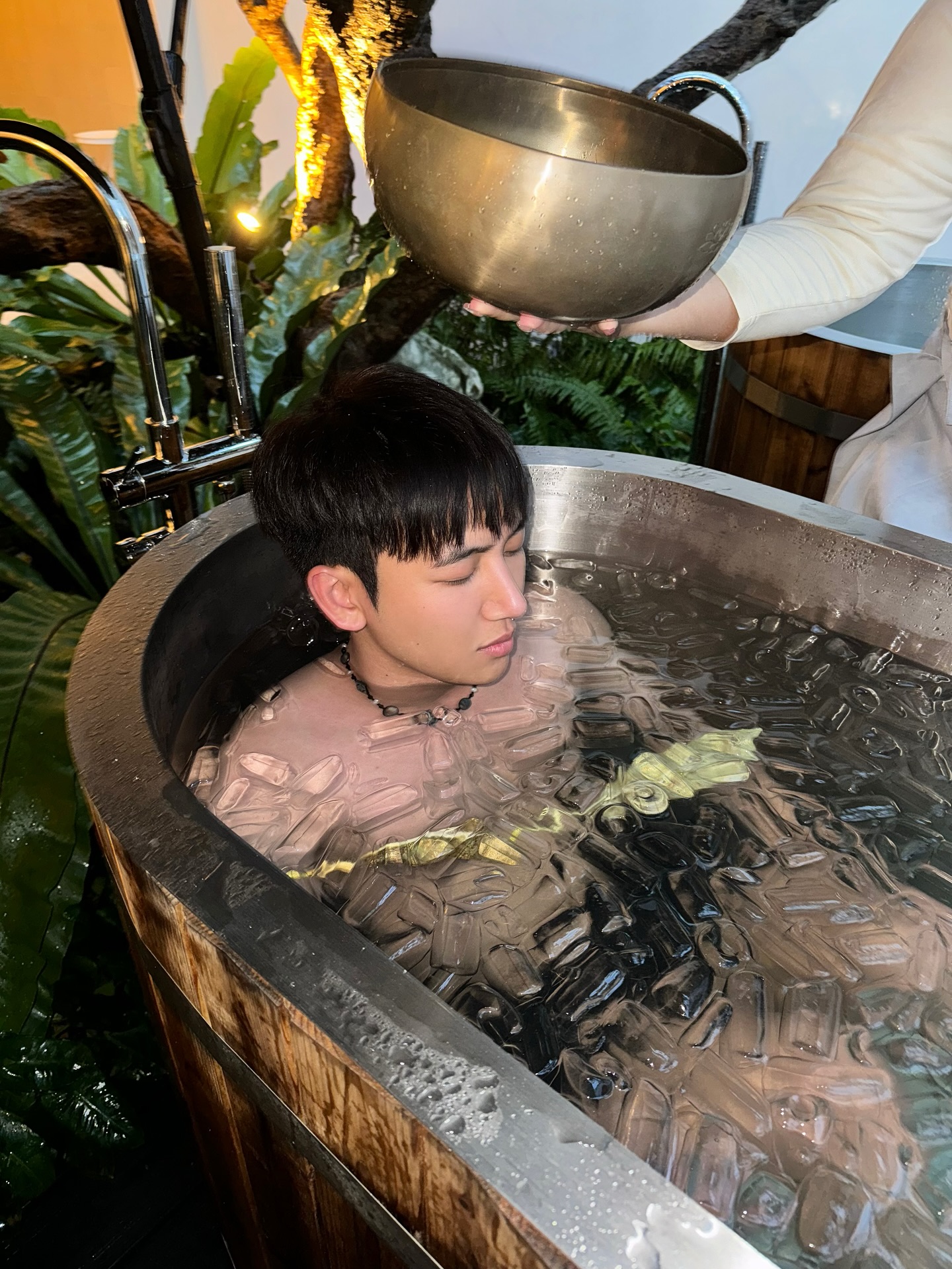 ไตเติ้ล - กีรติ พวงมาลี