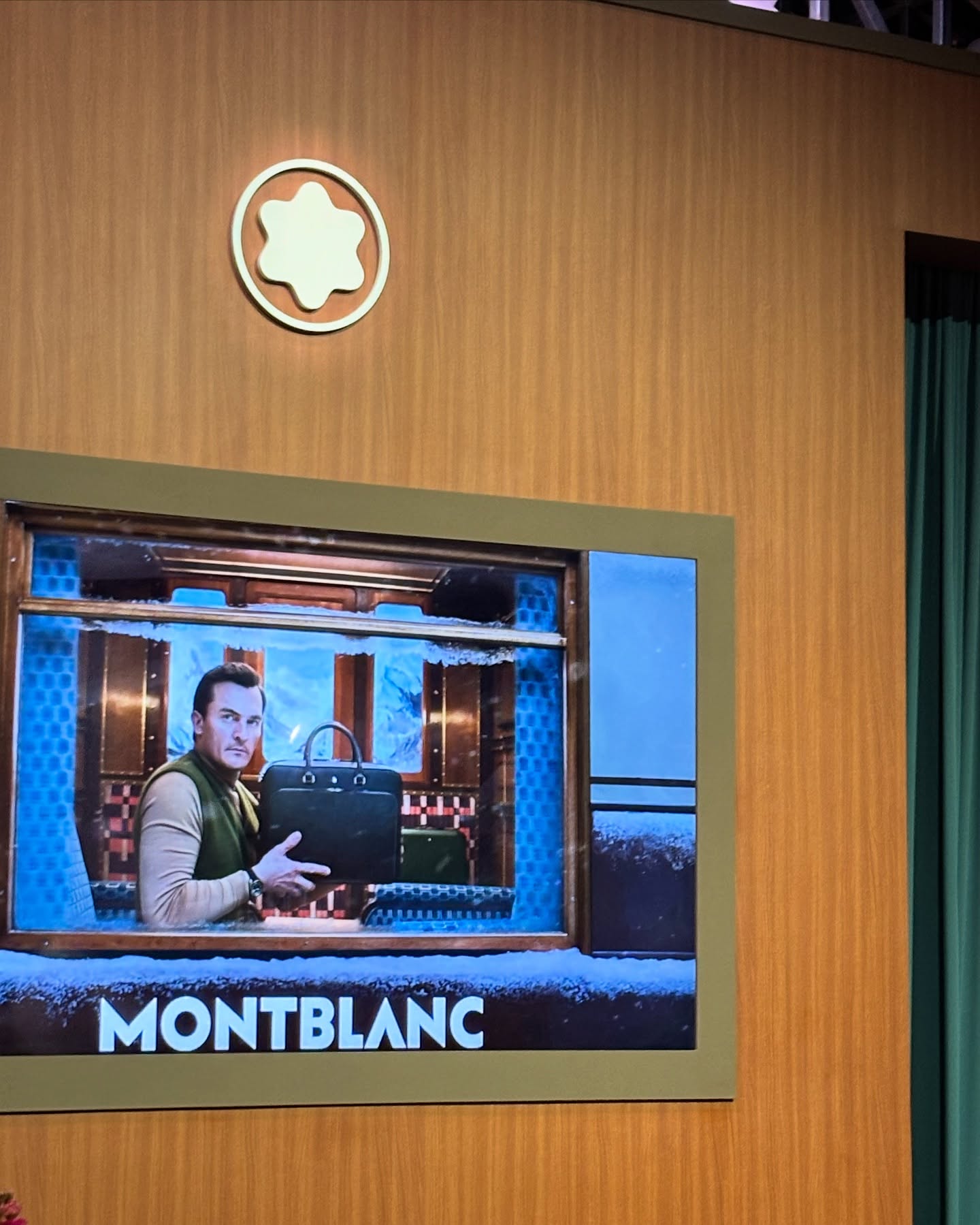 ไตเติ้ล - กีรติ พวงมาลี