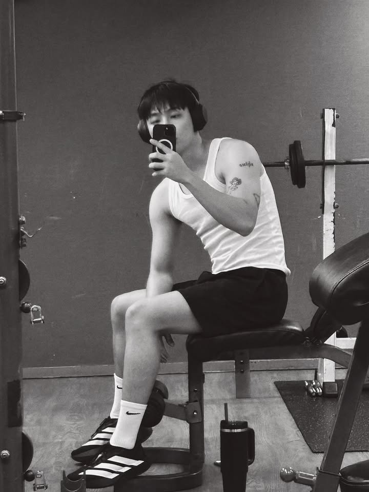 ไตเติ้ล - กีรติ พวงมาลี