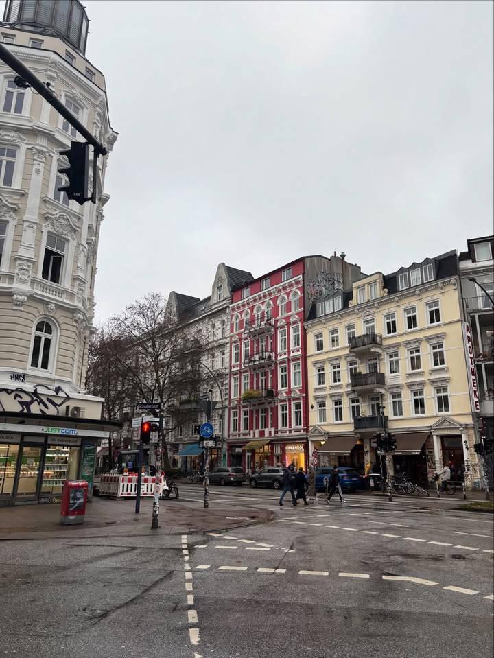 ไตเติ้ล - กีรติ พวงมาลี