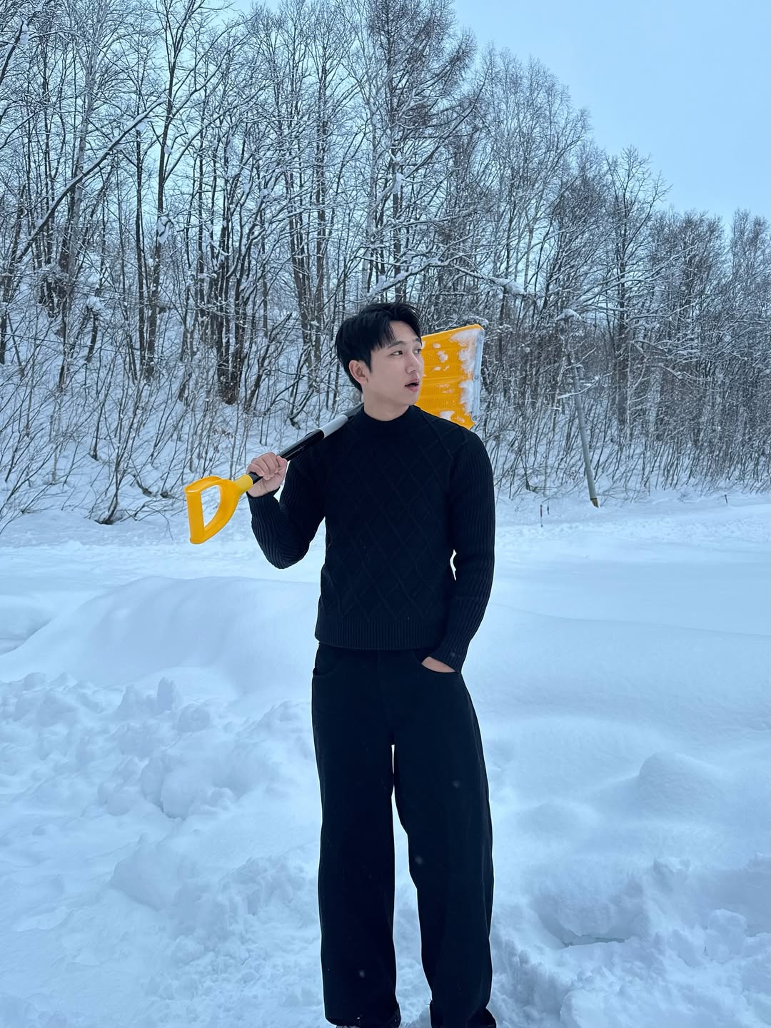 ไตเติ้ล - กีรติ พวงมาลี