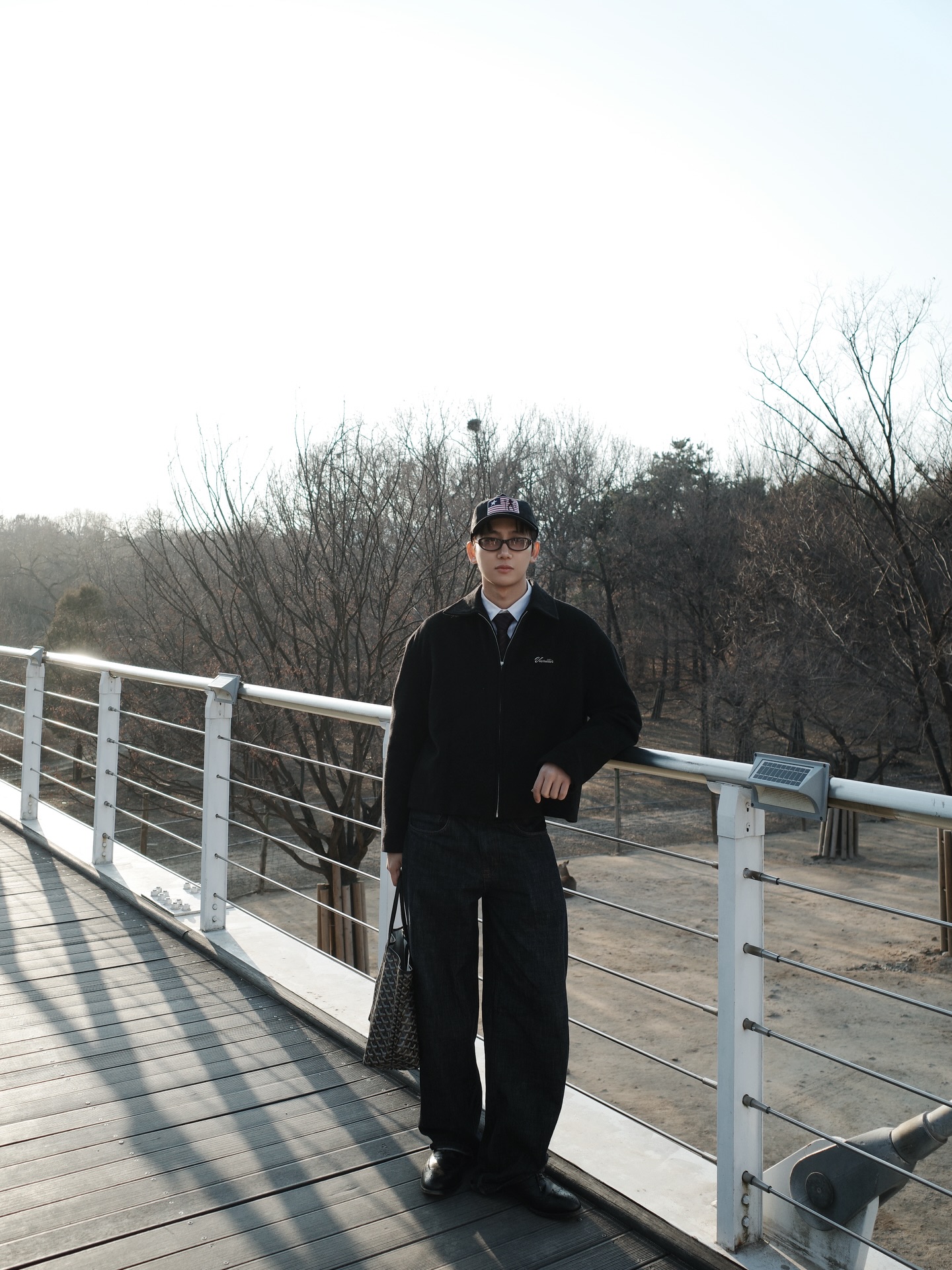 ไตเติ้ล - กีรติ พวงมาลี