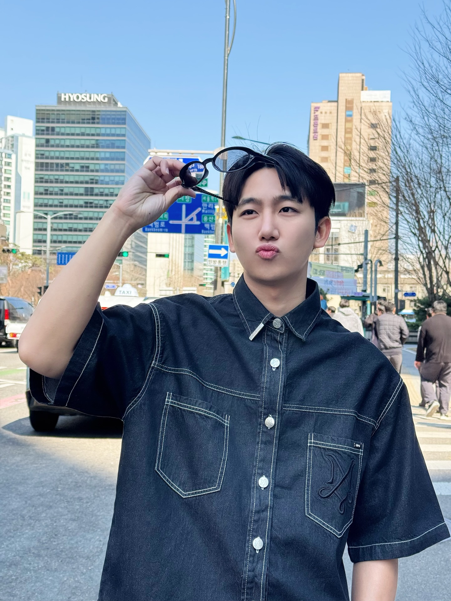 ไตเติ้ล - กีรติ พวงมาลี