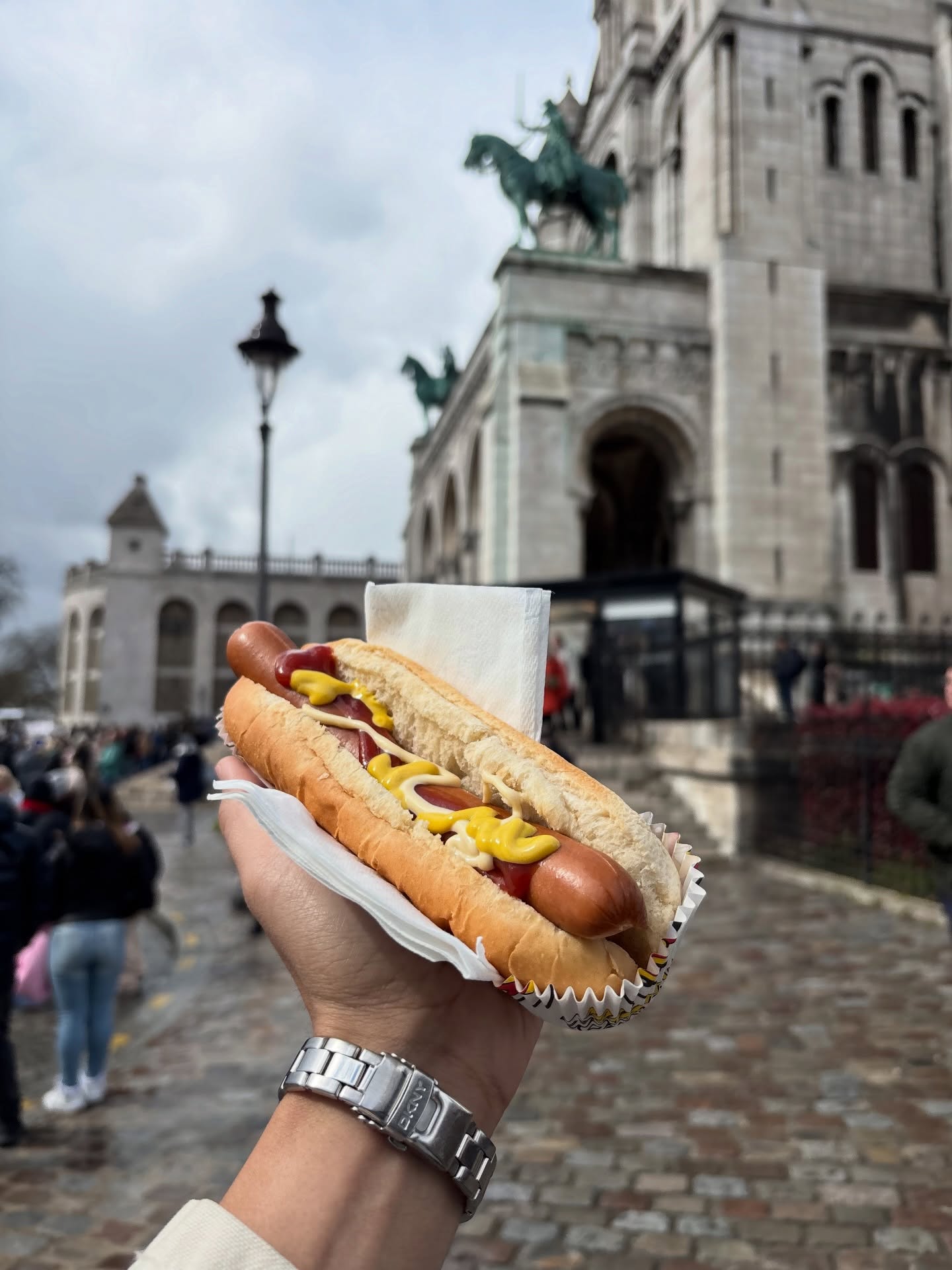 ไตเติ้ล - กีรติ พวงมาลี