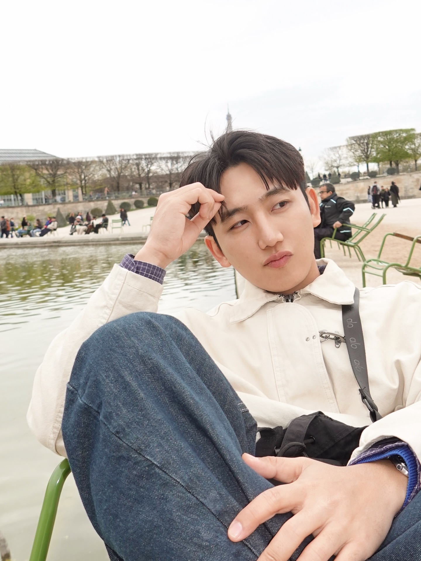 ไตเติ้ล - กีรติ พวงมาลี