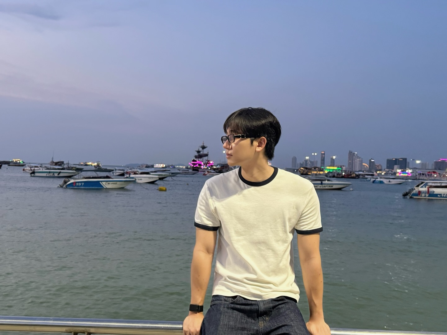 ไตเติ้ล - กีรติ พวงมาลี