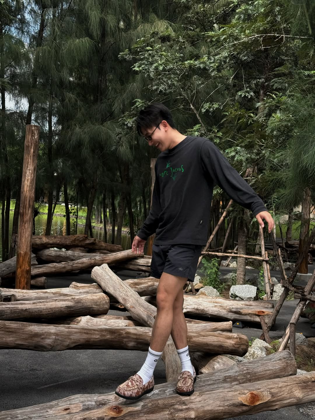 ไตเติ้ล - กีรติ พวงมาลี