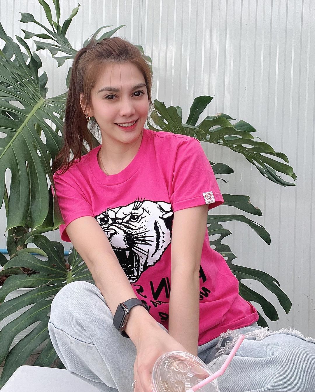 พั้นช์ - วรกาญจน์ โรจนวัชร