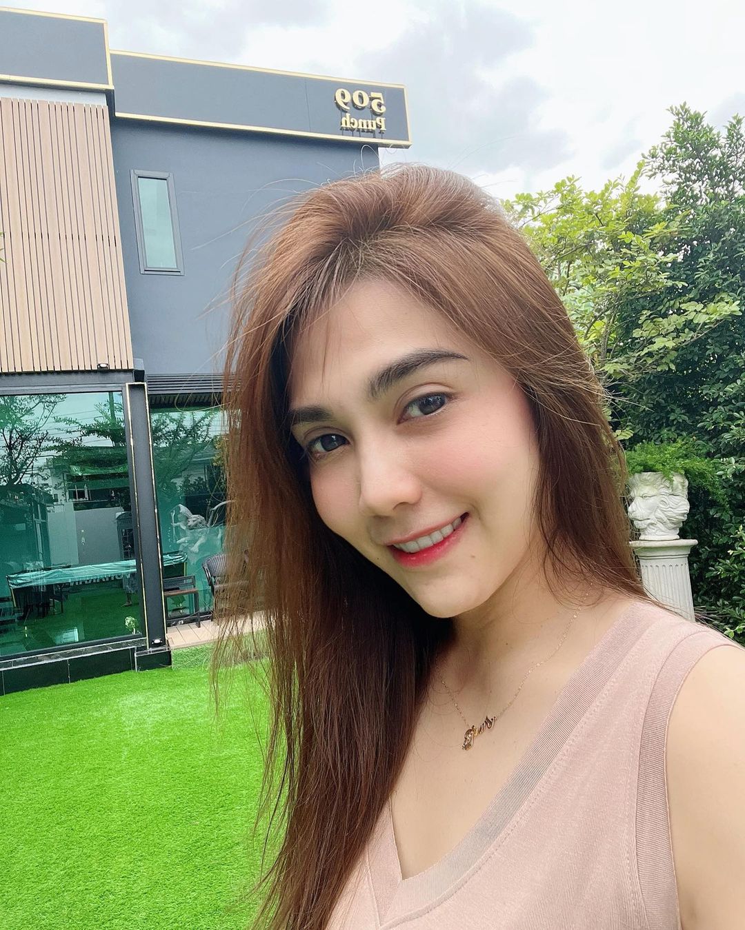 พั้นช์ - วรกาญจน์ โรจนวัชร