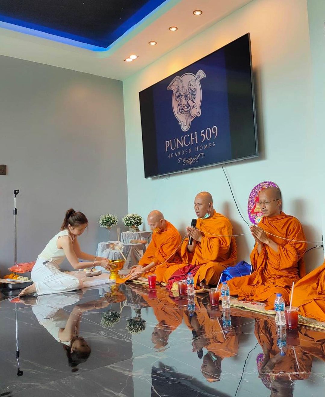 พั้นช์ - วรกาญจน์ โรจนวัชร